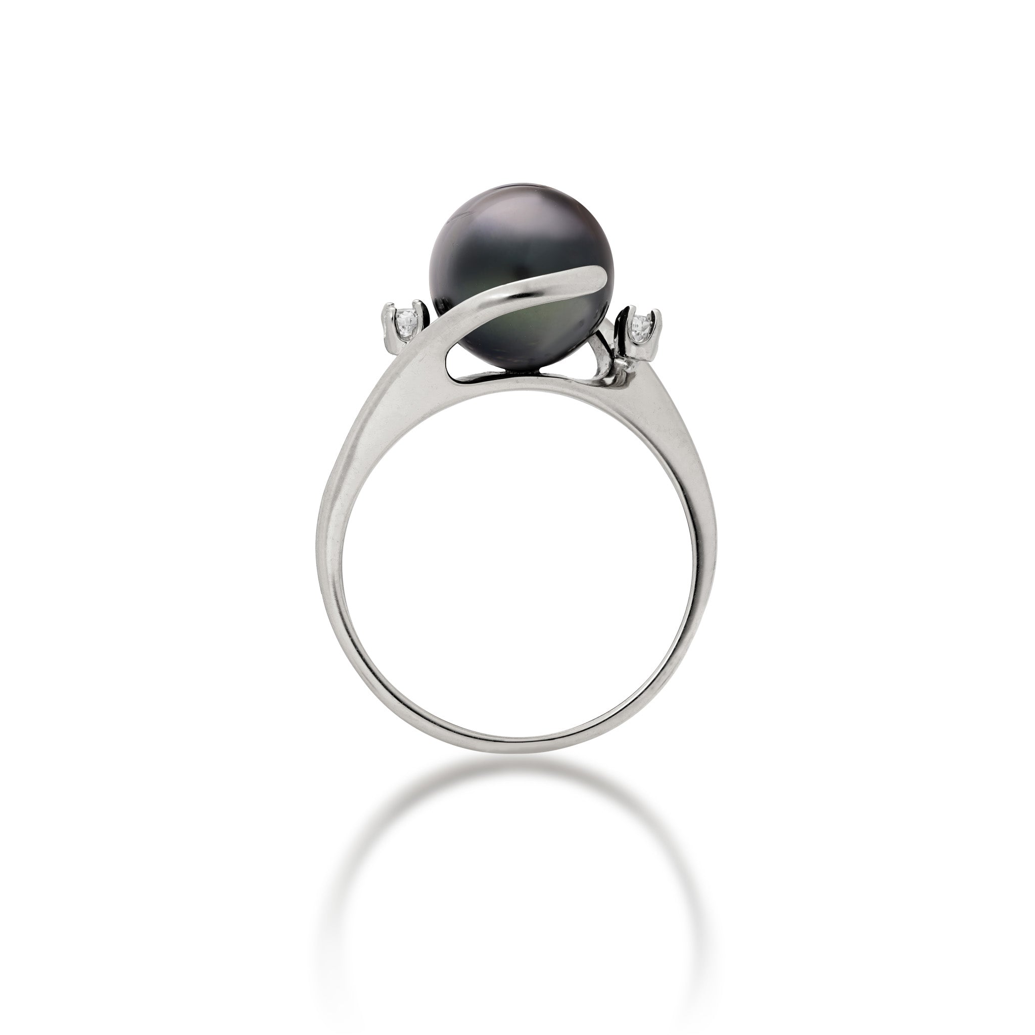 Tahitian Black Pearl Ring in White Gold with Diamonds