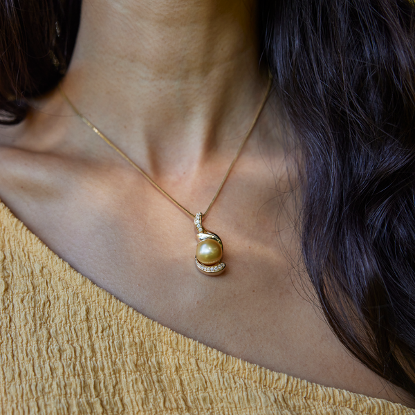 South Sea Gold Pearl Pendant in Gold with Diamonds - 12-13mm
