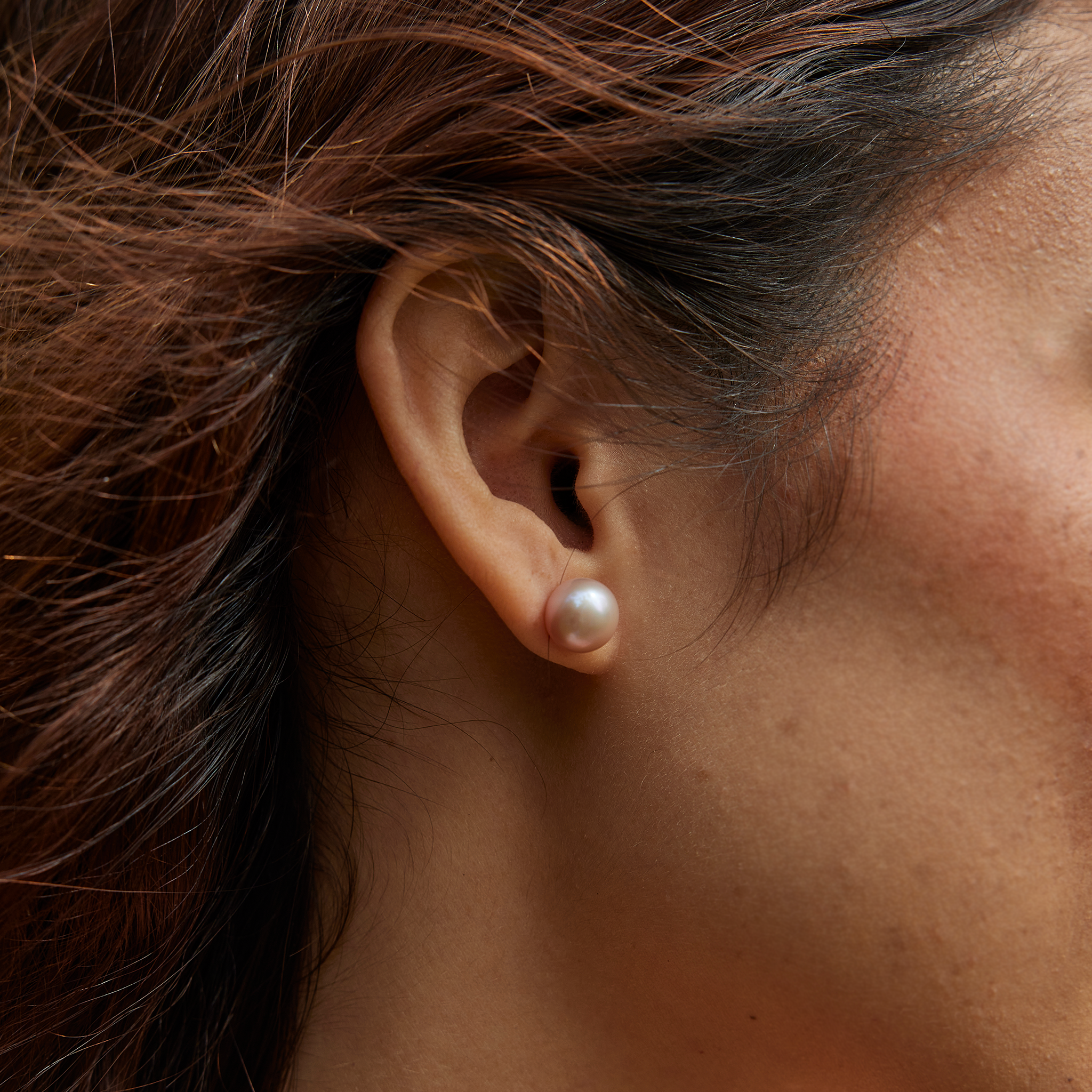 Boucles d'oreilles de couleur naturelle d'eau douce en or - 9-10 mm