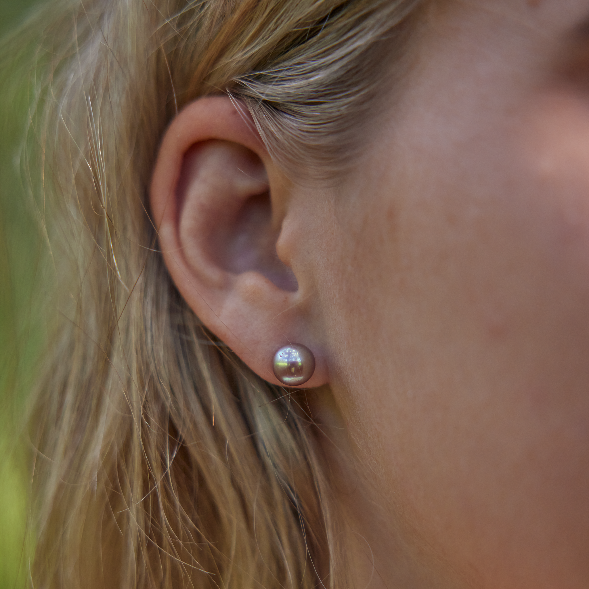 Freshwater Pearl Earrings in Gold - 8-9mm