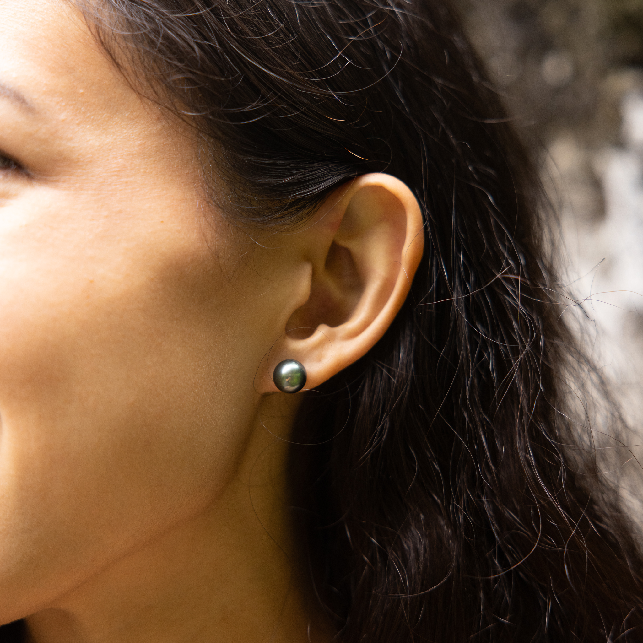 Boucles d'oreilles noires tahitiennes en or - 8-9 mm