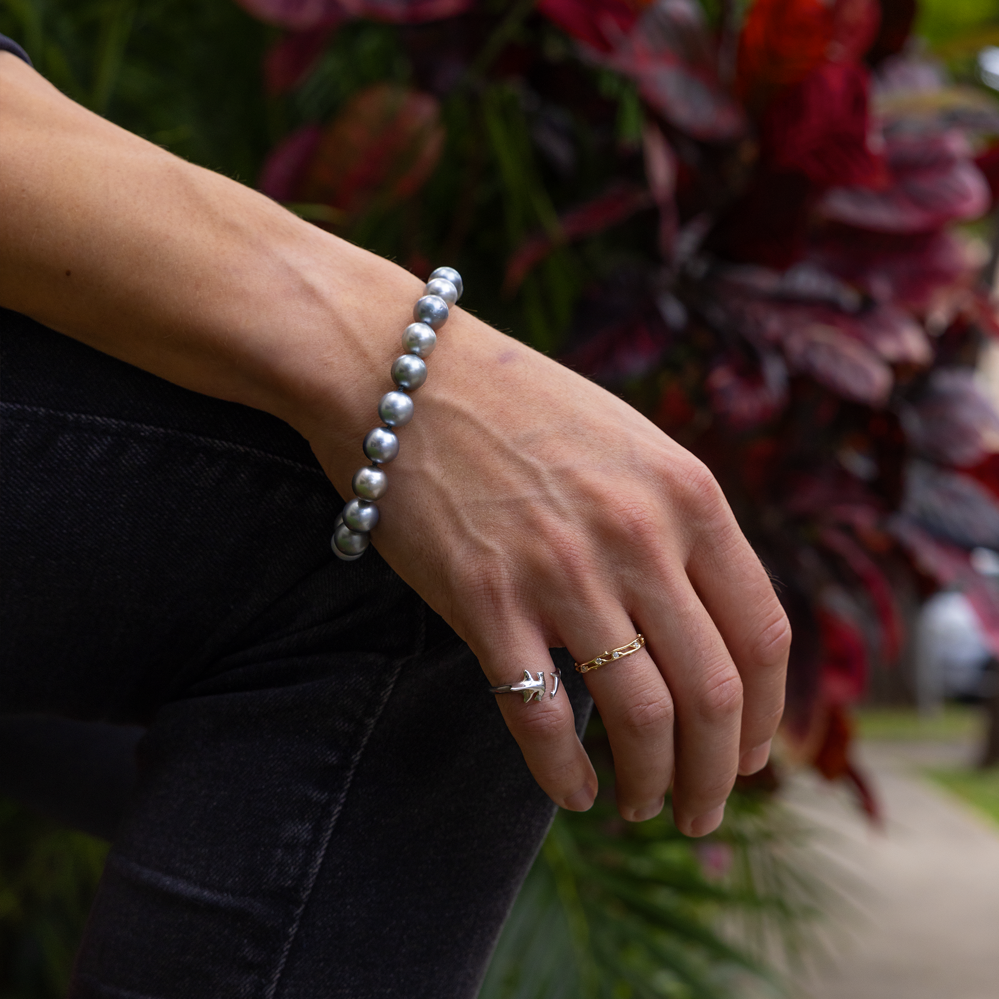 Adjustable Tahitian Black Pearls Bracelet in Gold - 9-10mm - Size 7.5-9"