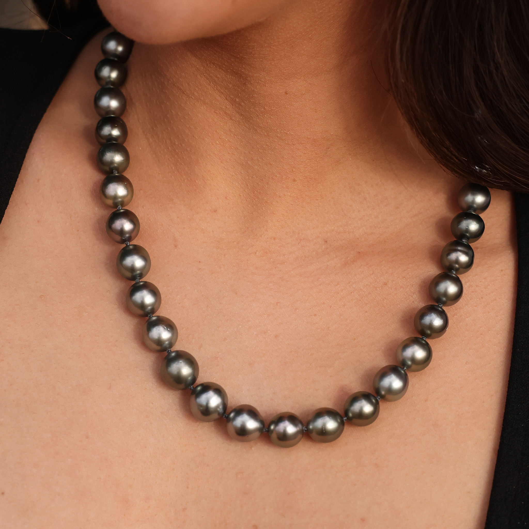 18-19 "brin de perle noir tahitien avec fermoir en or - 10-12 mm