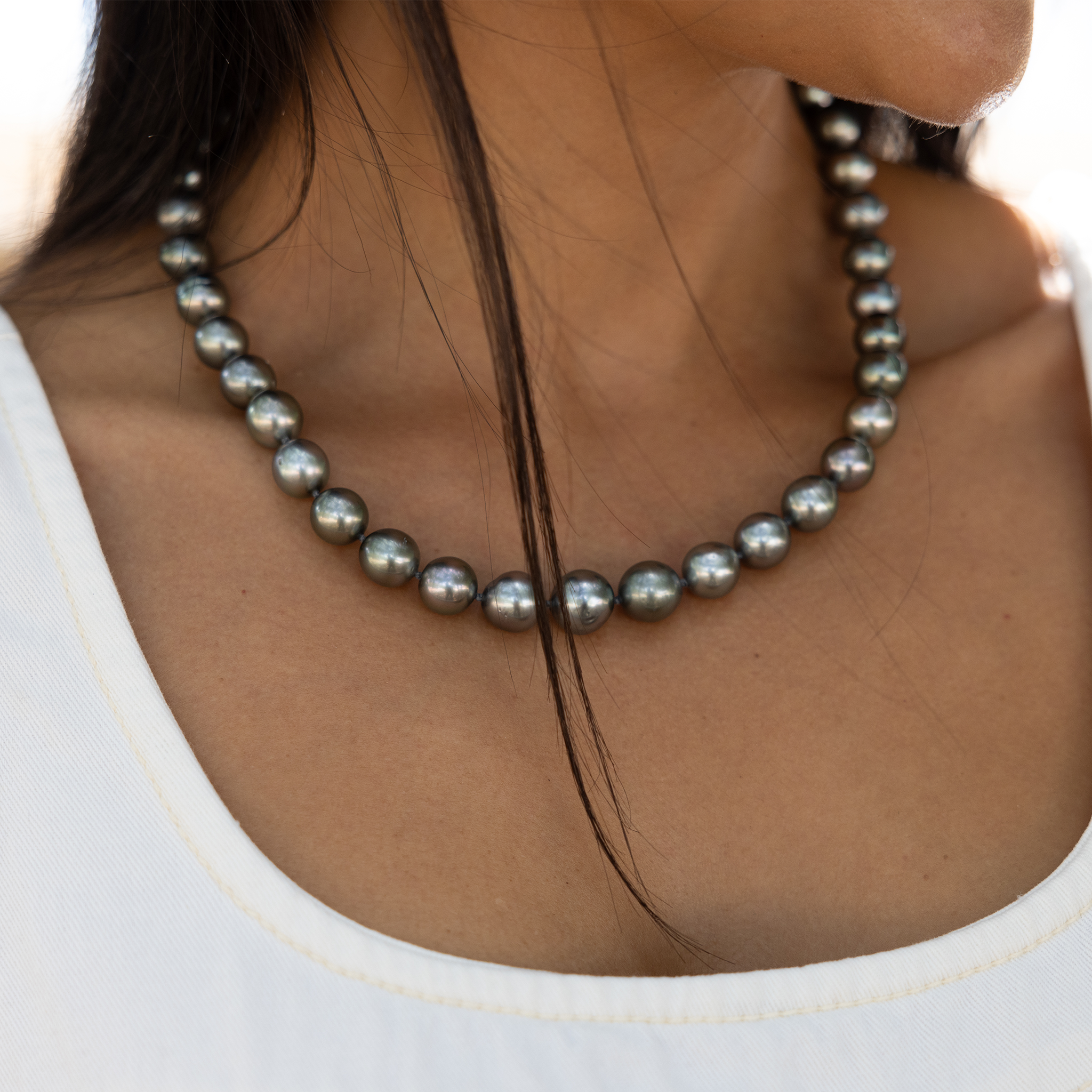 18-19 "brin de perle noir tahitien avec fermoir en or - 10-12 mm