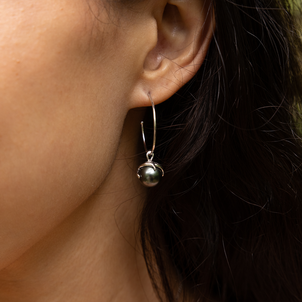 Héritage des boucles d'oreilles de perles tahitiennes en or blanc