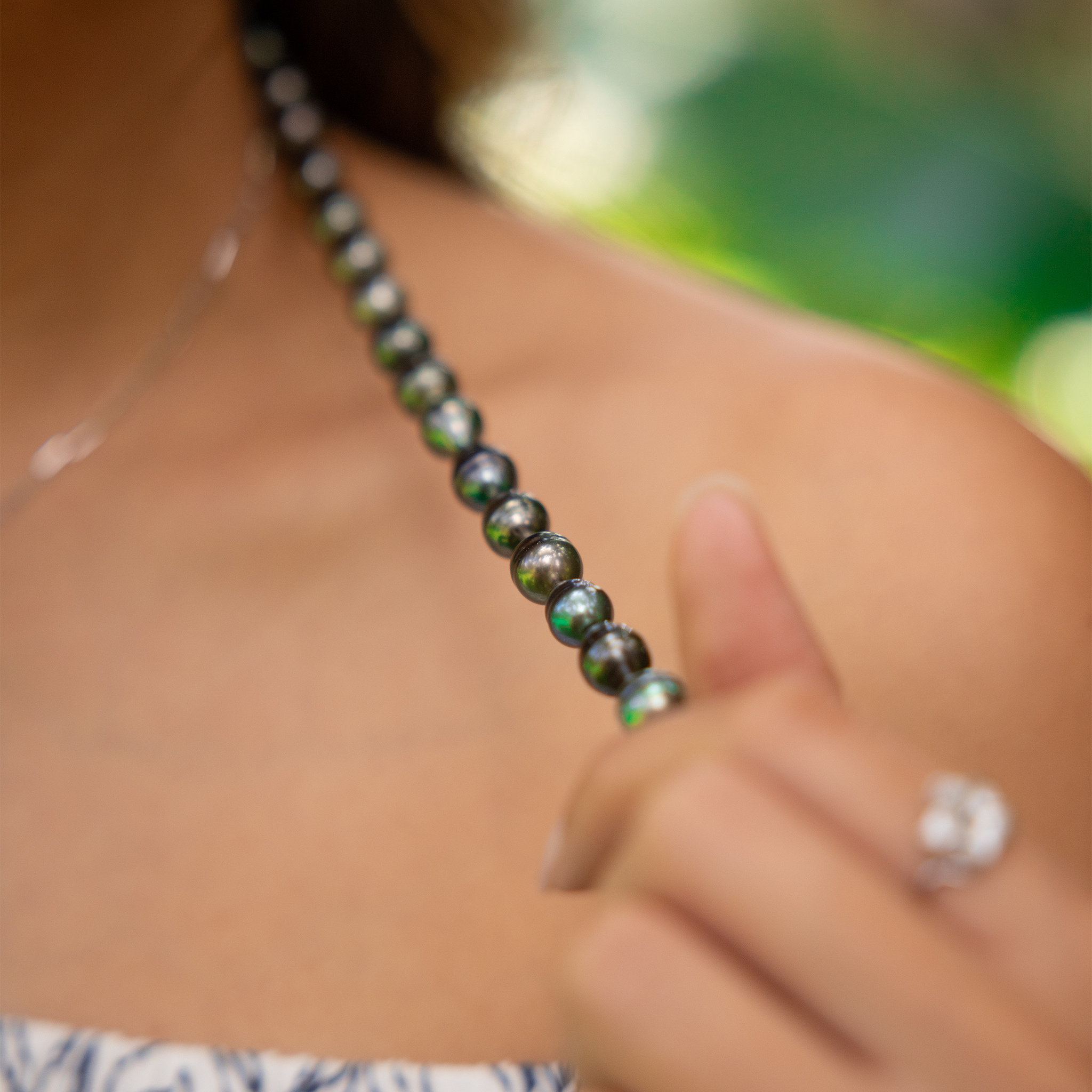 38-41 "Stron de perle noir tahitien - 8-10 mm