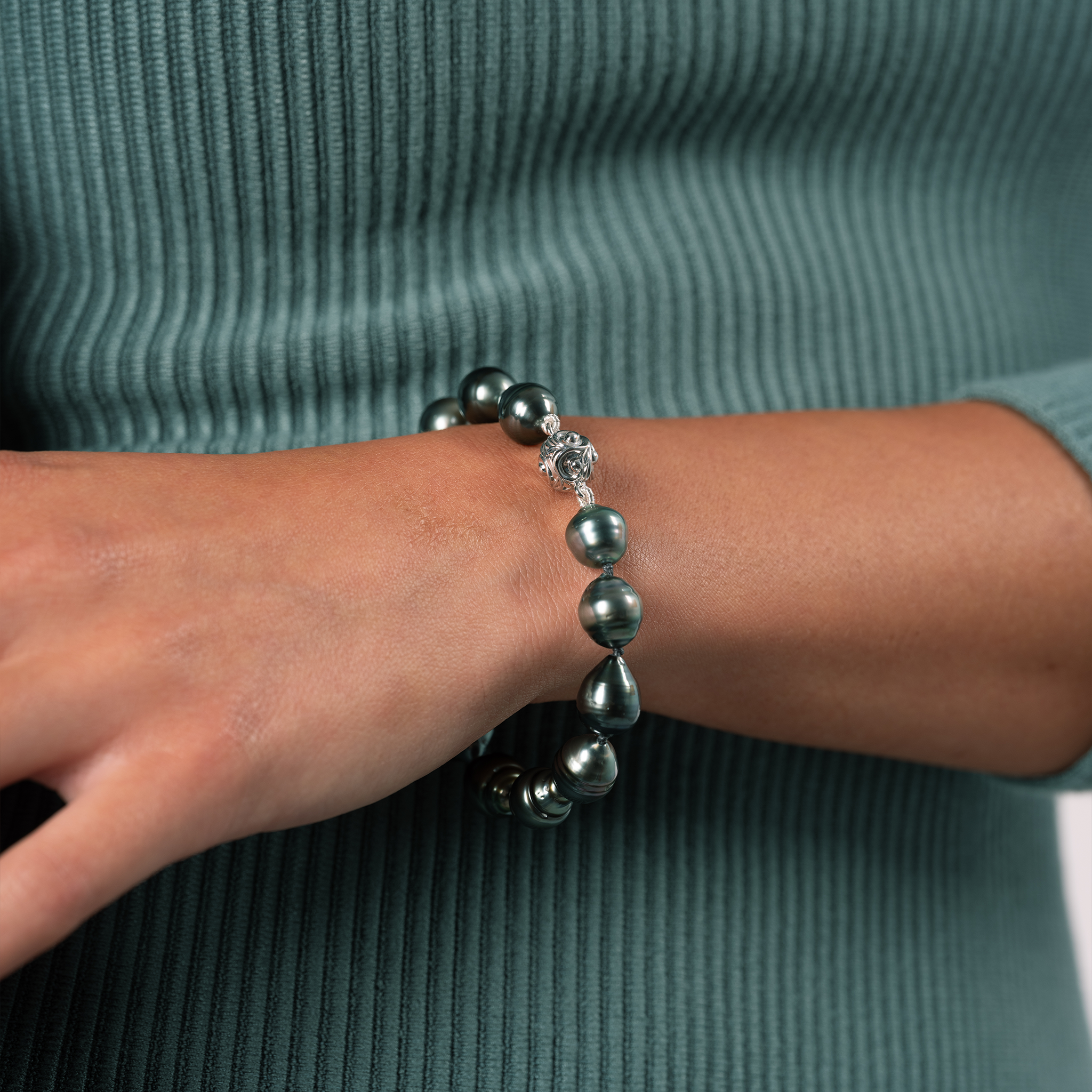Bracelet de perle noir 7-8 "avec fermoir en or blanc magnétique - 10-12 mm