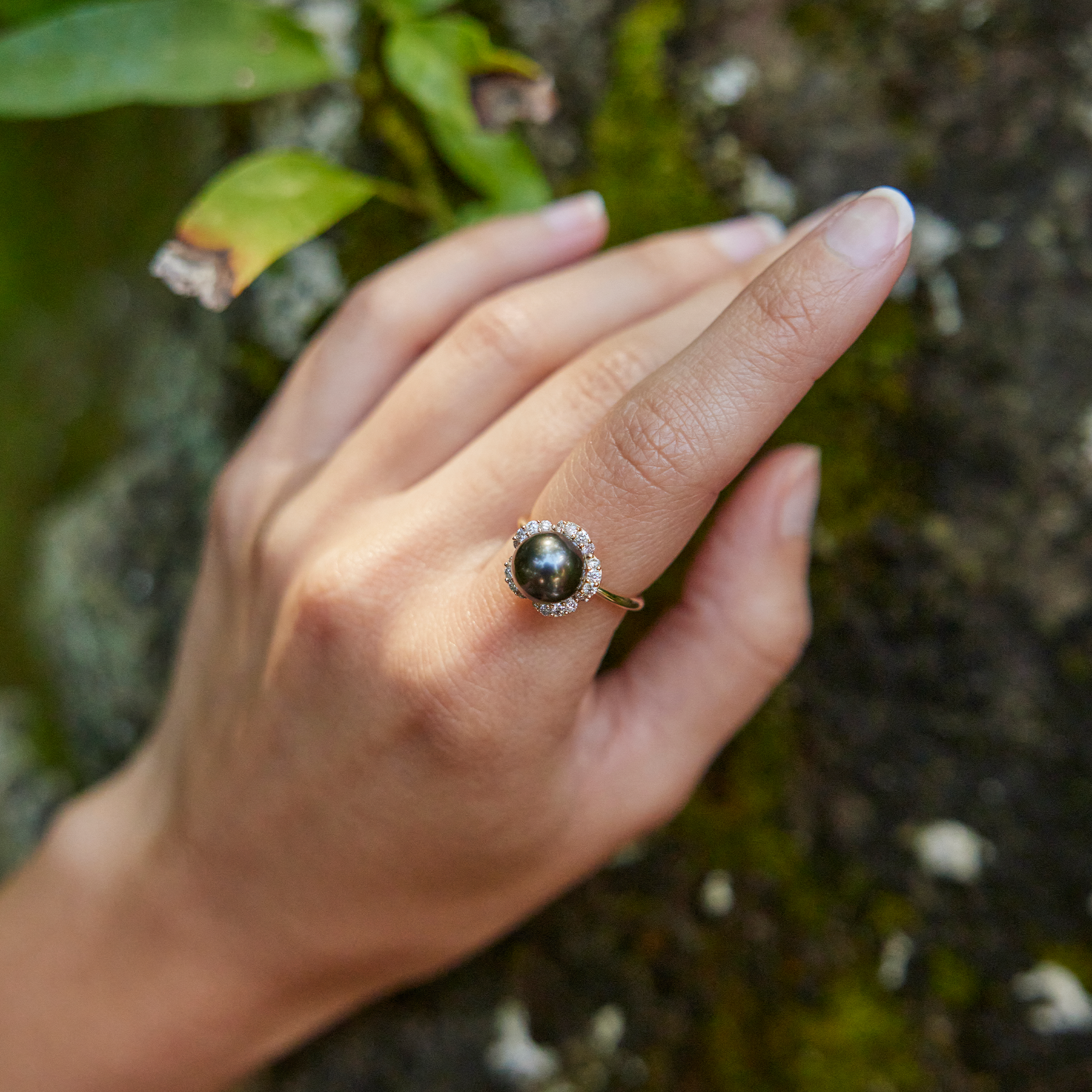 Plumeria Tahitian Black Pearl Ring in Gold with Diamonds - 9-10mm
