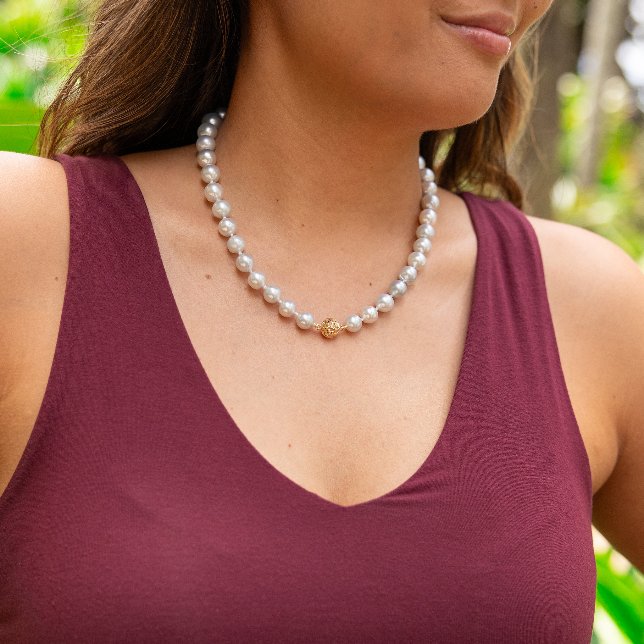 18-19" South Sea Silver Pearl Strand with Magnetic Clasp in Gold - 9-13mm
