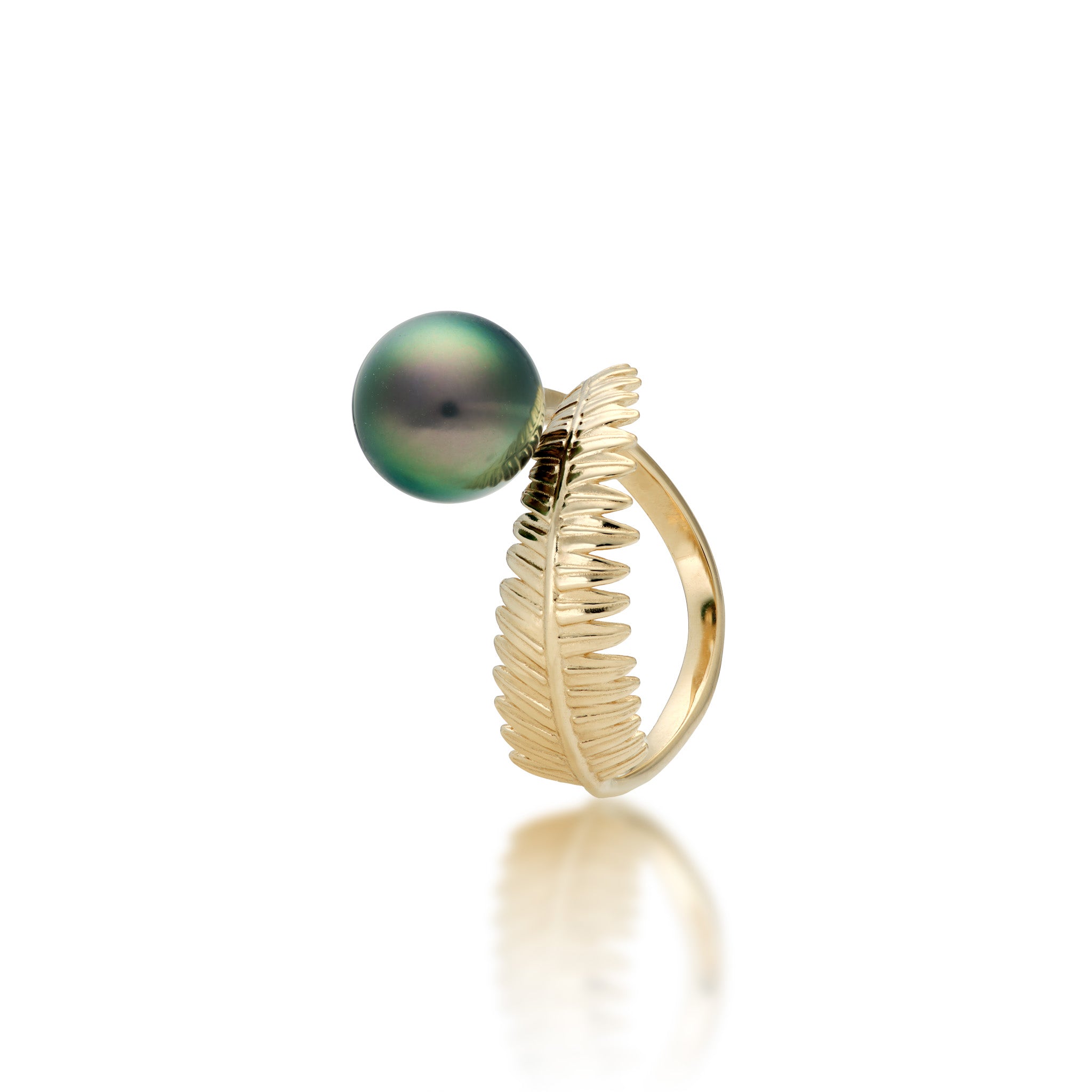 Kupukupu Fern Tahitian Black Pearl Bypass Ring in Gold