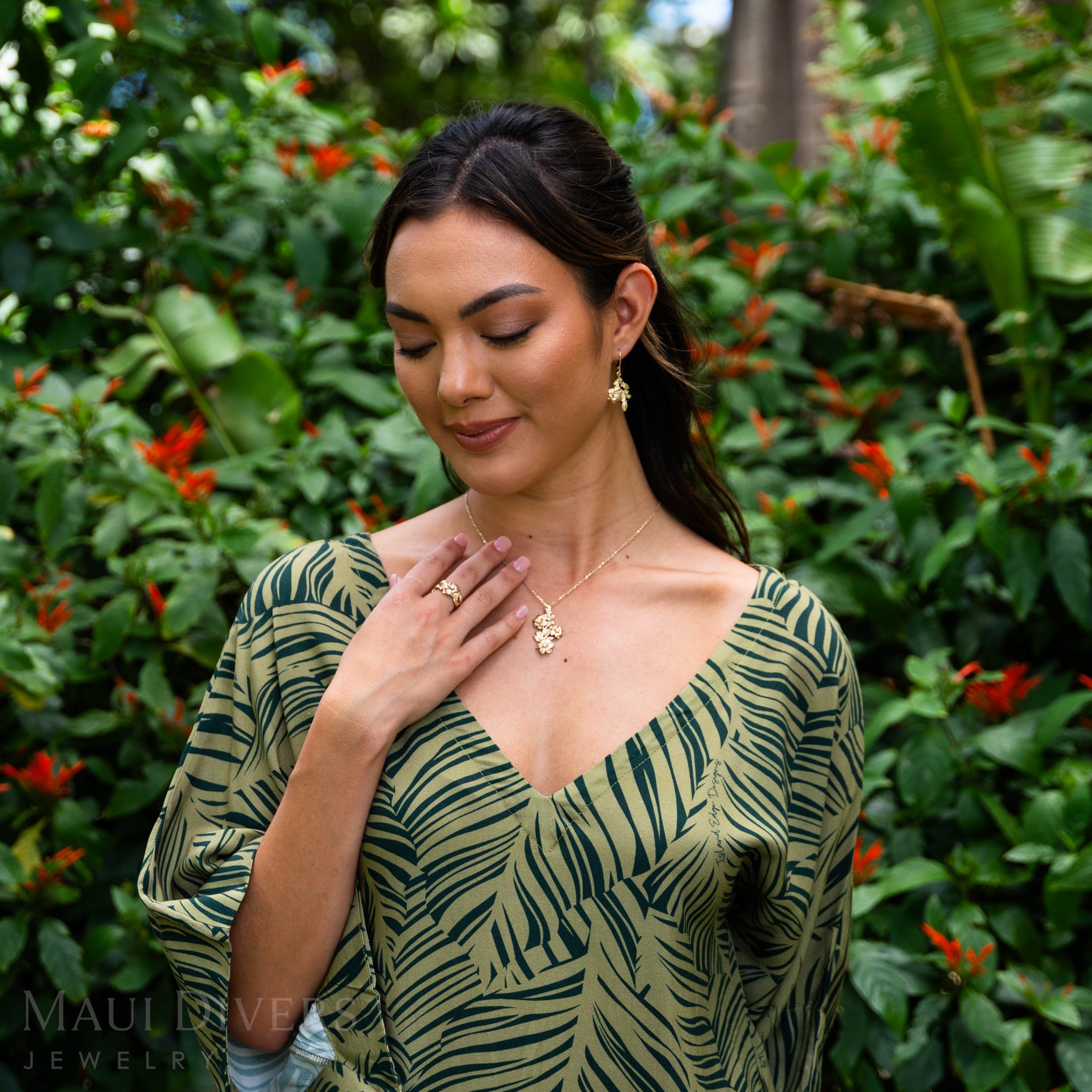 Nāʻū Ring in Gold with Diamond - 14mm