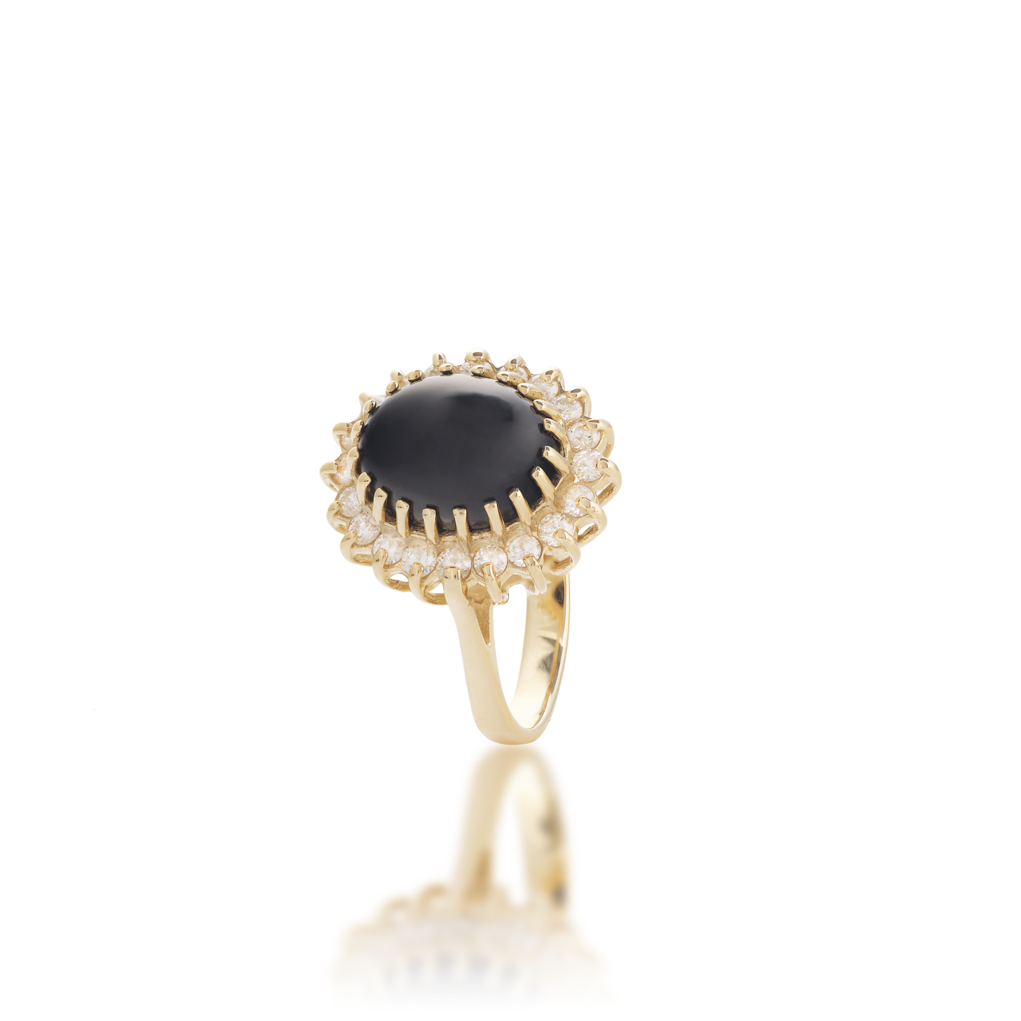 Princess Ka‘iulani Black Coral Ring in Gold with Diamonds - 16.5mm