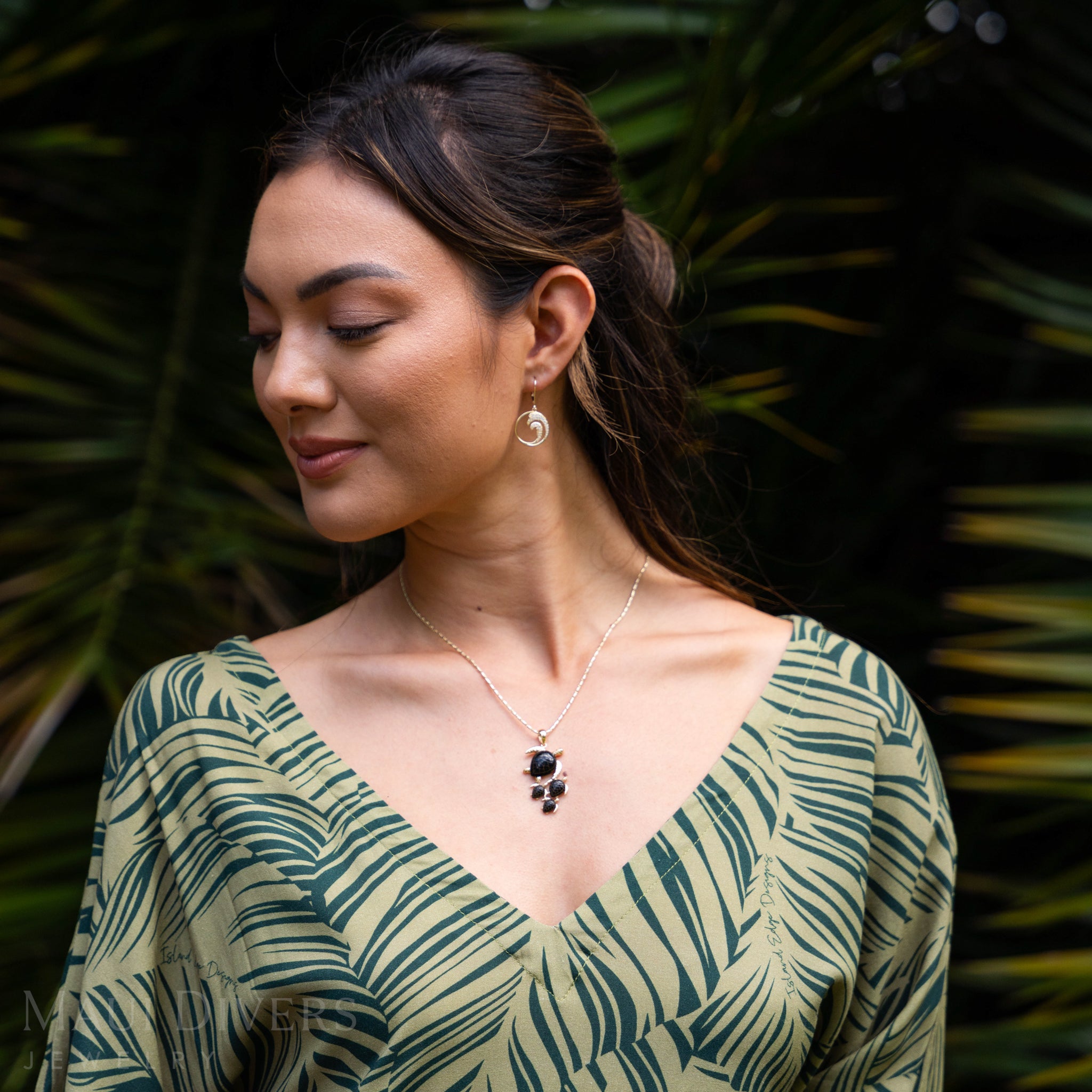 Honu (Sea Turtle) Black Coral Pendant in Gold - 37mm