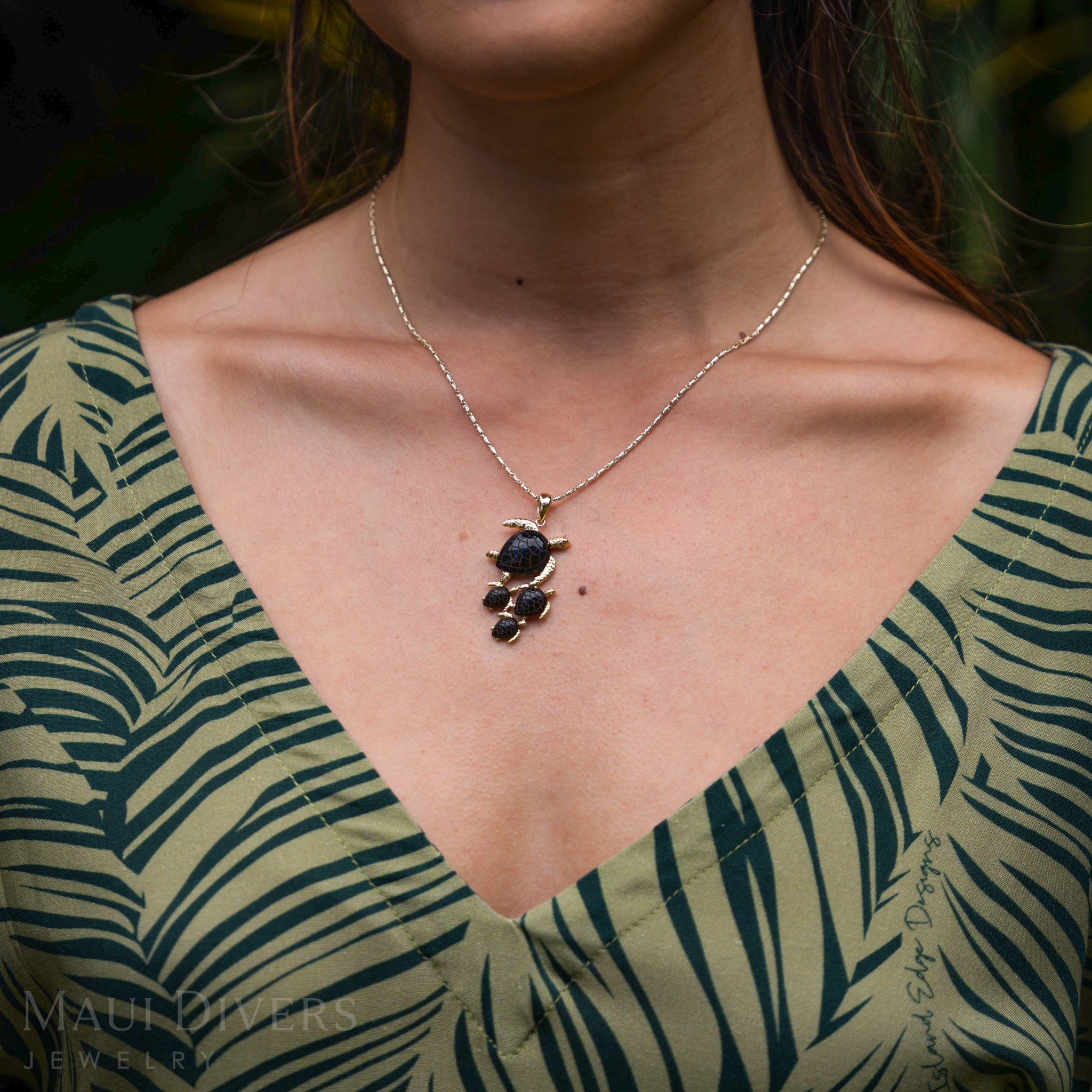 Honu Black Coral Pendant in Gold - 36mm
