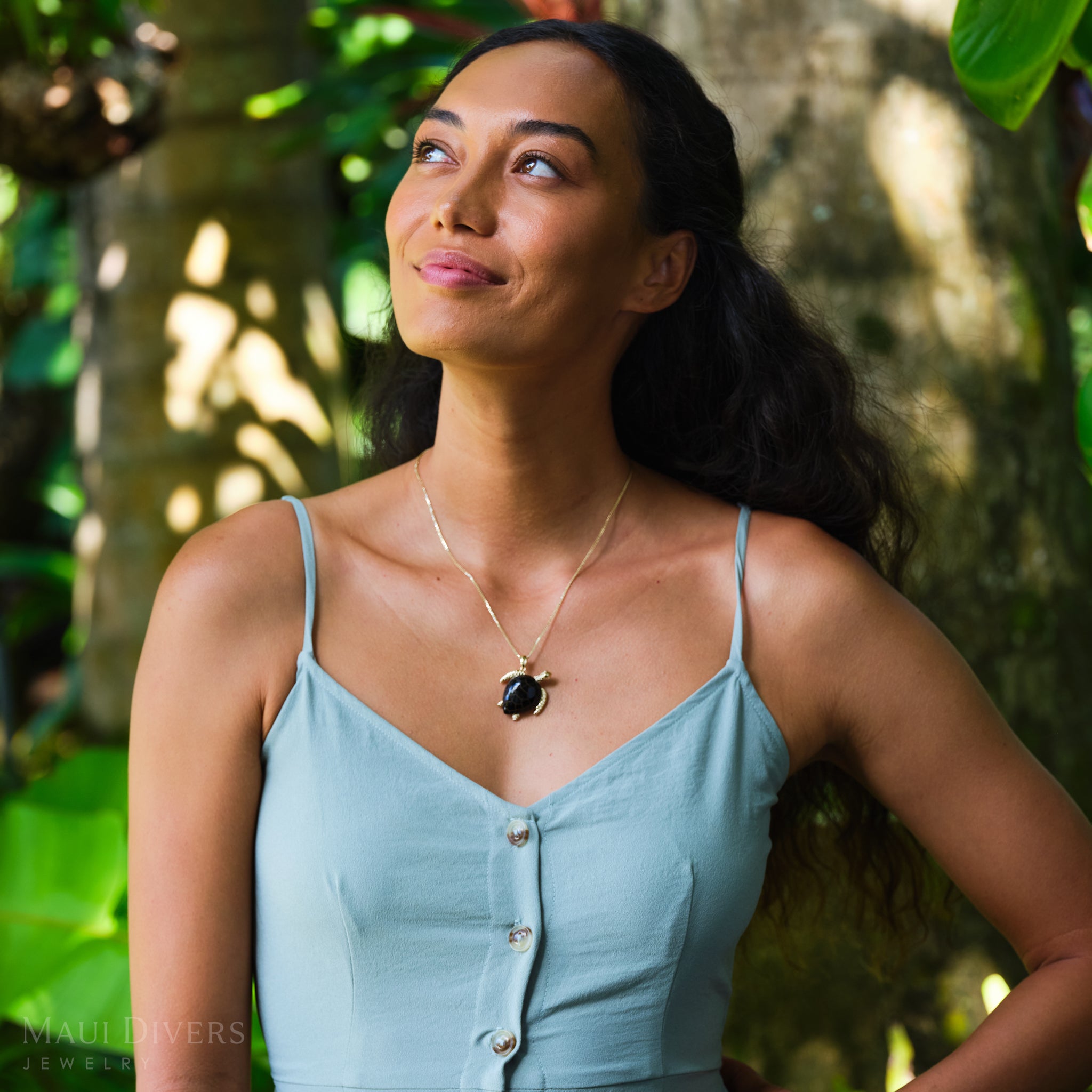 Honu Black Coral Pendant in Gold with Diamond - 30mm