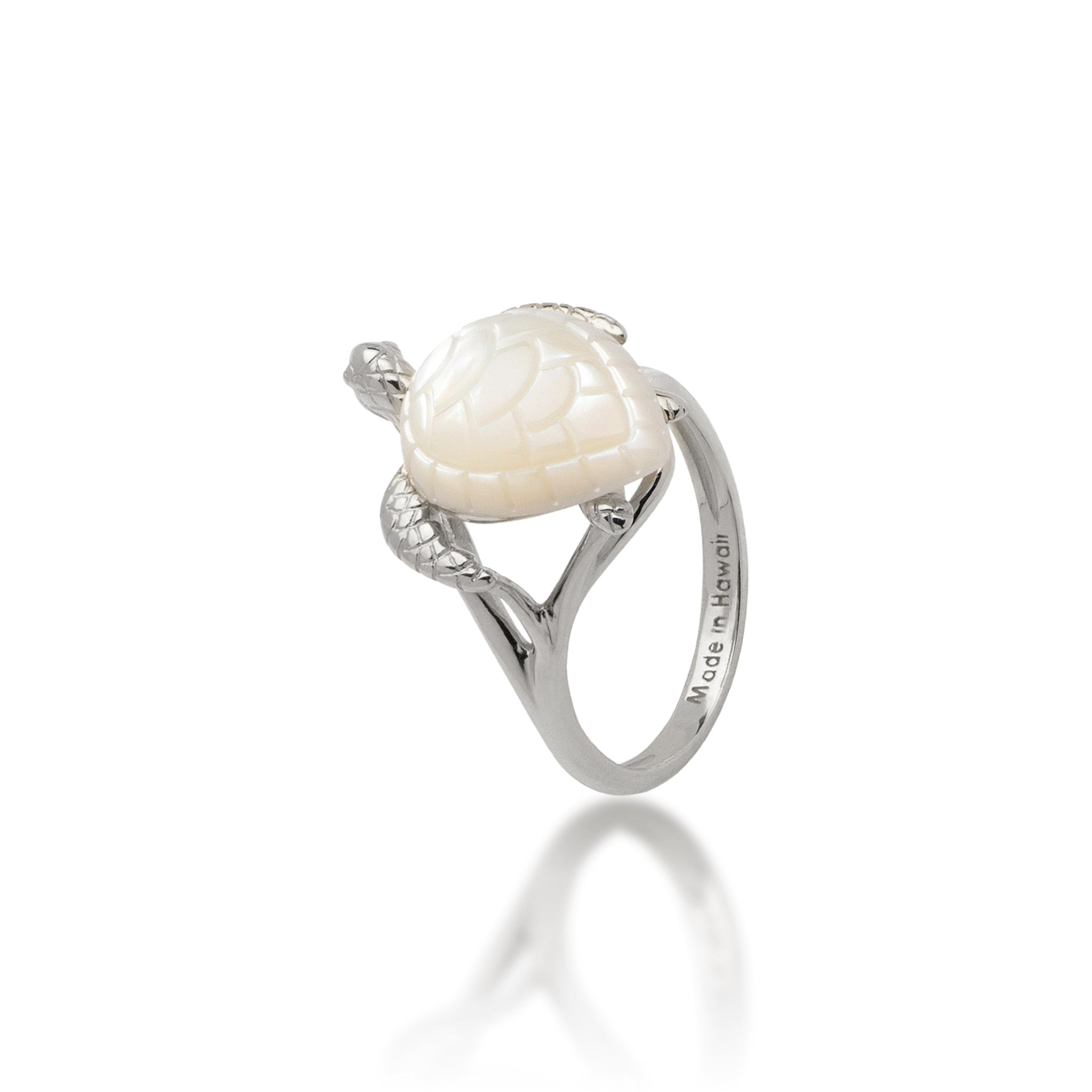 18mm Honu Mother of Pearl Ring in White Gold on white background