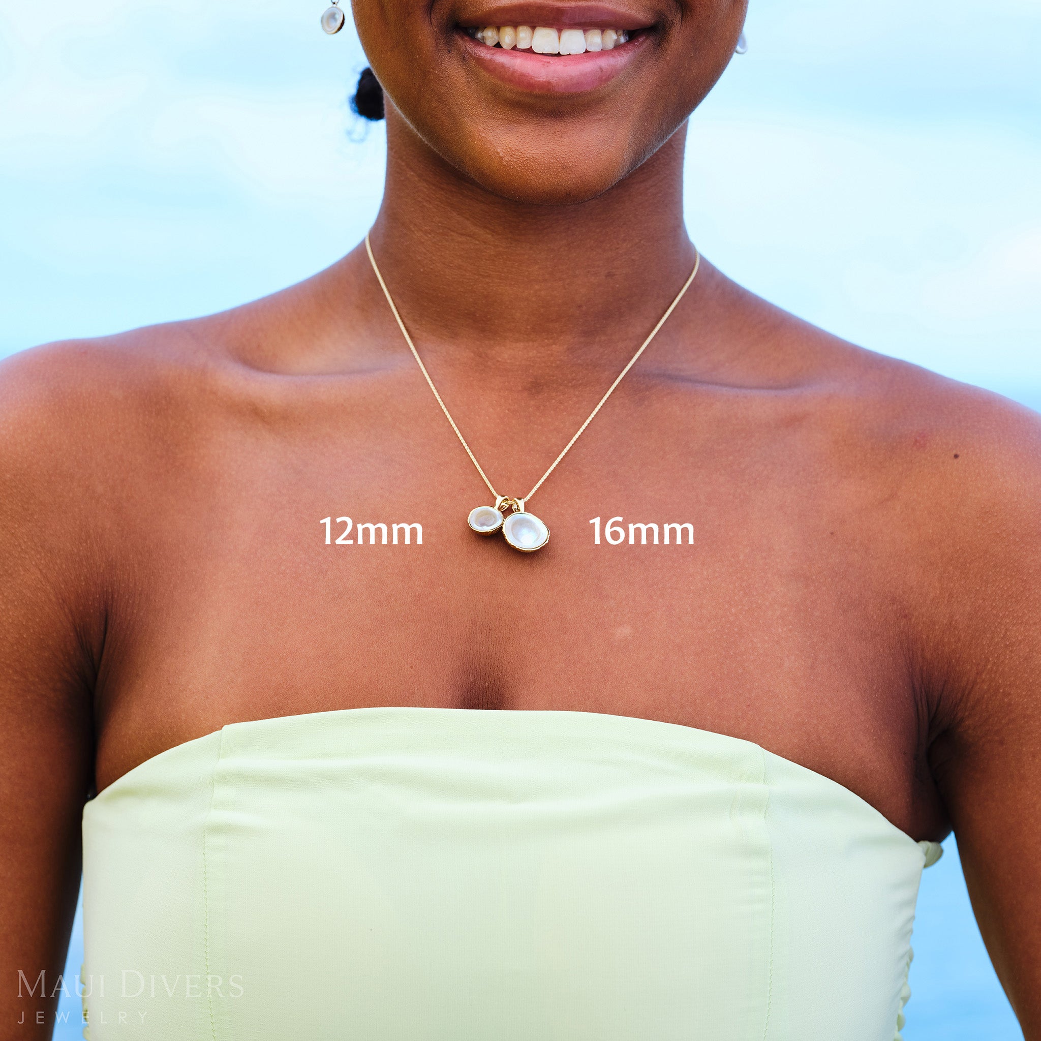 Coconut Mother of Pearl Pendant in Yellow Gold - 12mm