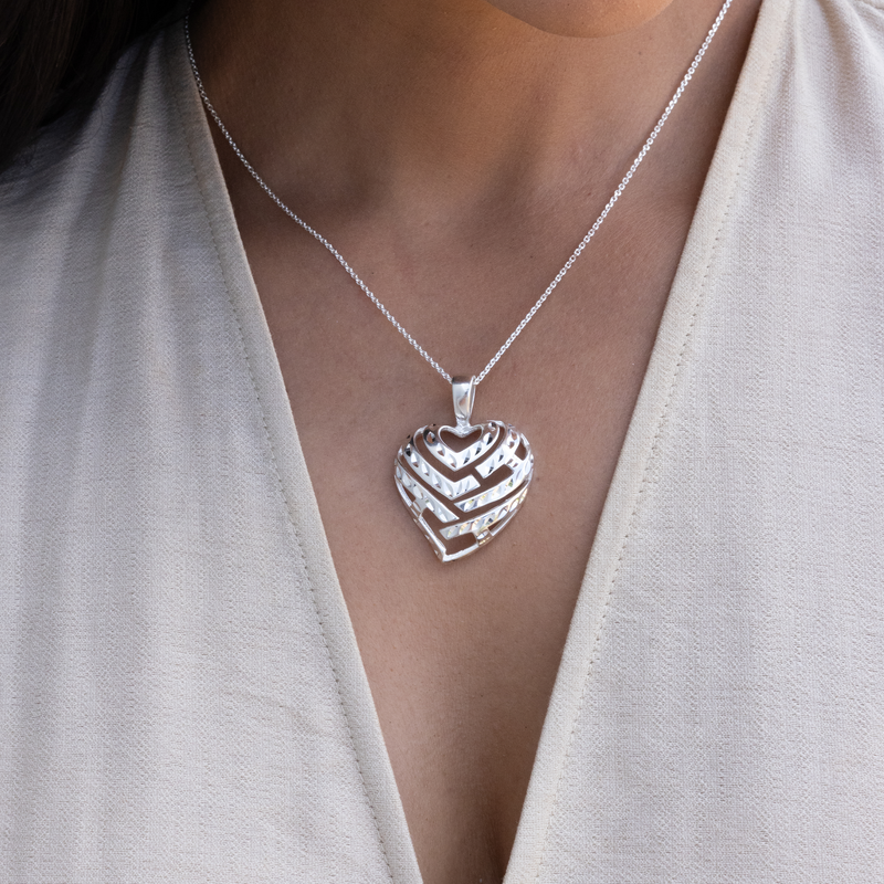 61 cm verstellbare Aloha-Herz-Halskette aus Sterlingsilber – 30 mm