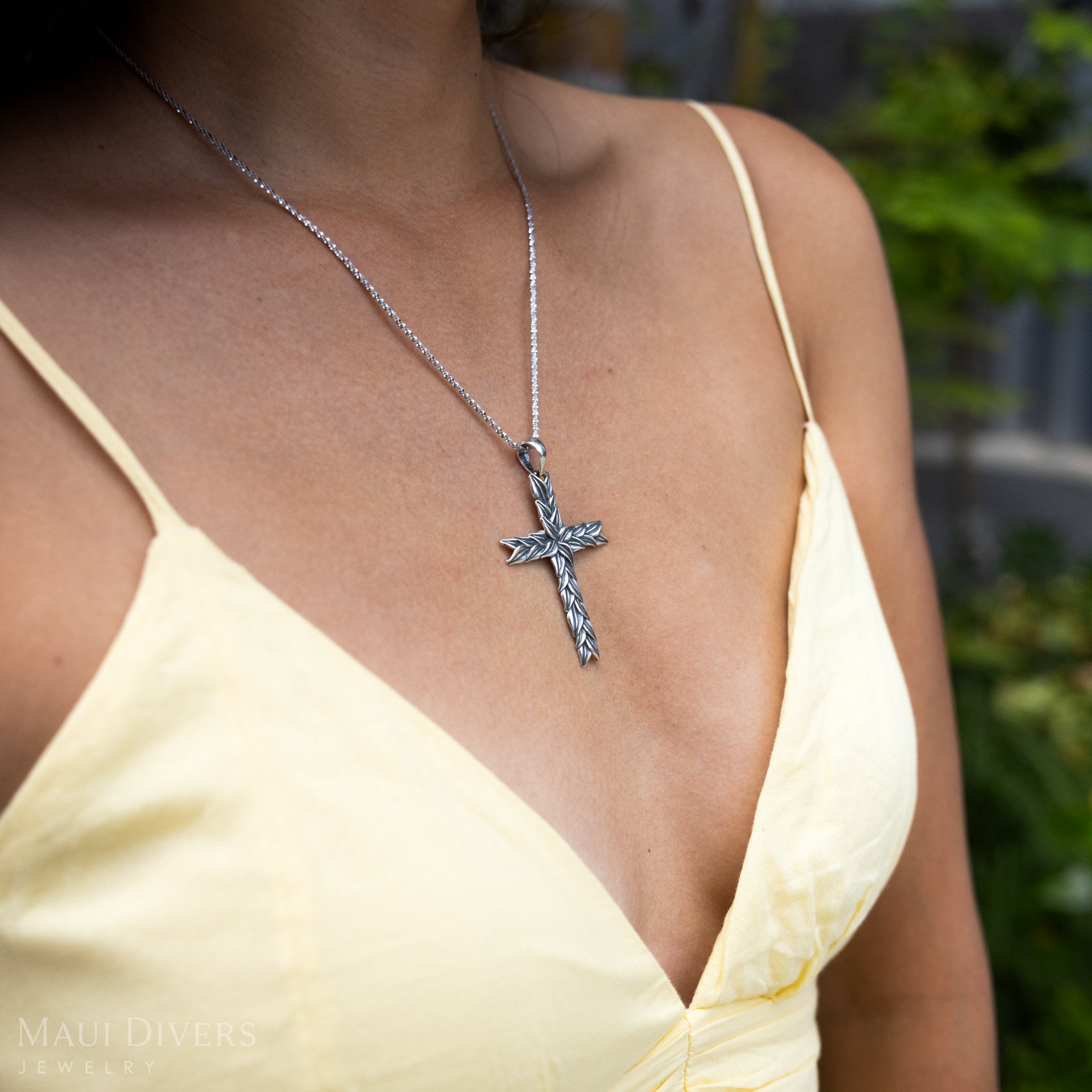 Maile Cross Pendant in Sterling Silver - 52mm