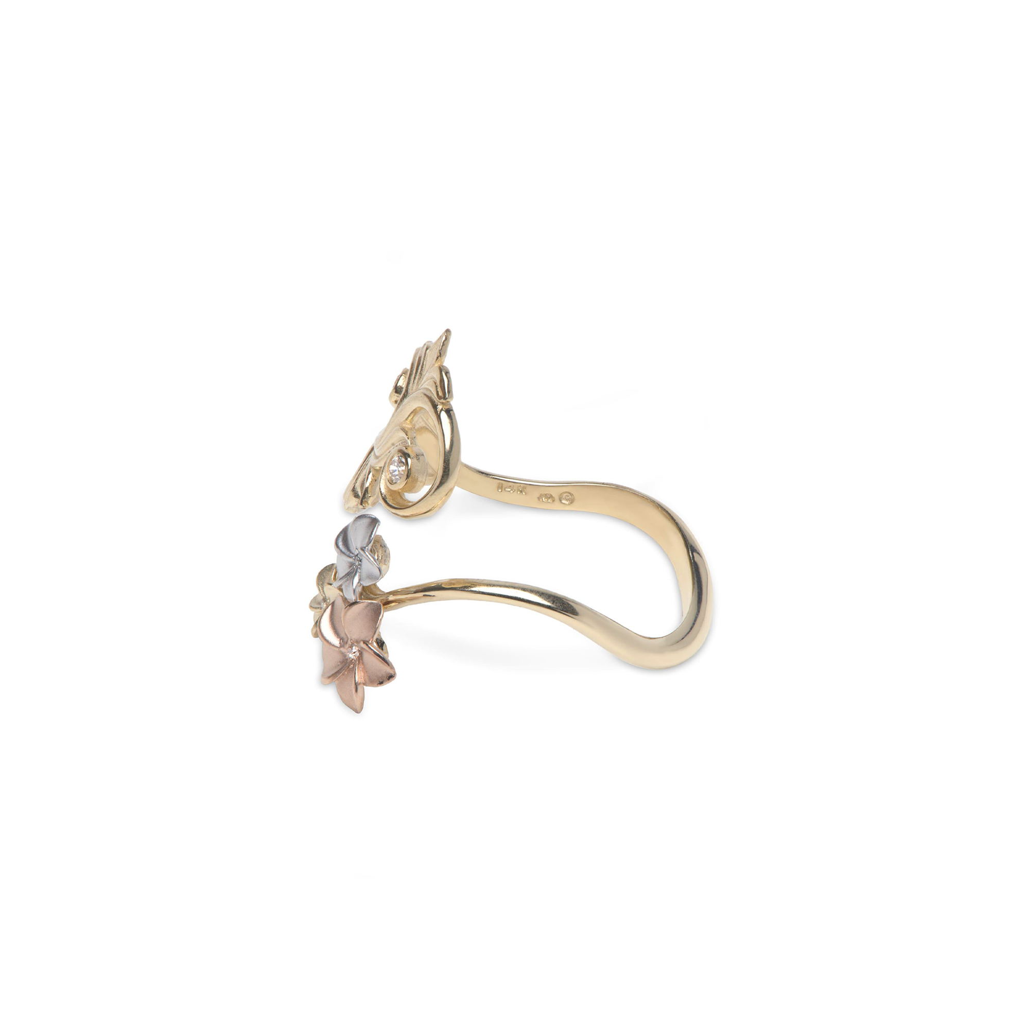 Living Heirloom Plumeria Ring in dreifarbigem Gold mit Diamanten