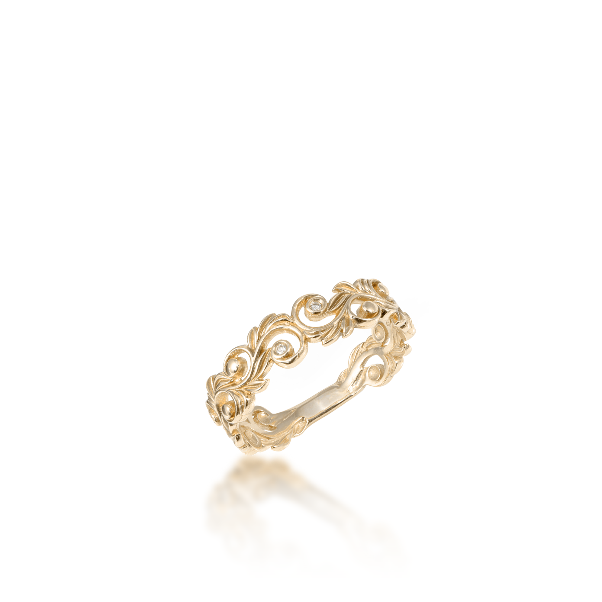 Living Heirloom Ring in Gold with Diamonds - 6mm