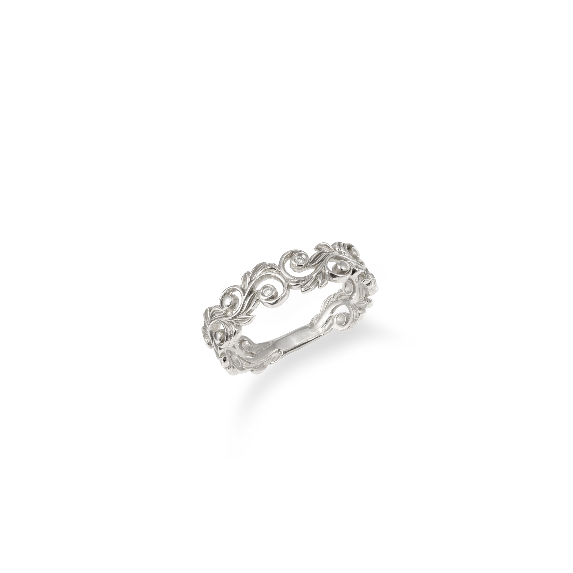 Living Heirloom Ring in White Gold with Diamonds - 6mm