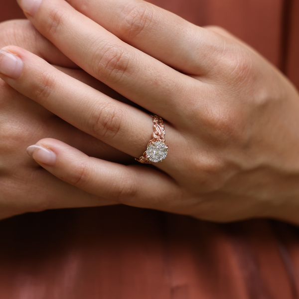 Verlobungsring aus hawaiianischem Erbstück in Roségold mit Diamanten