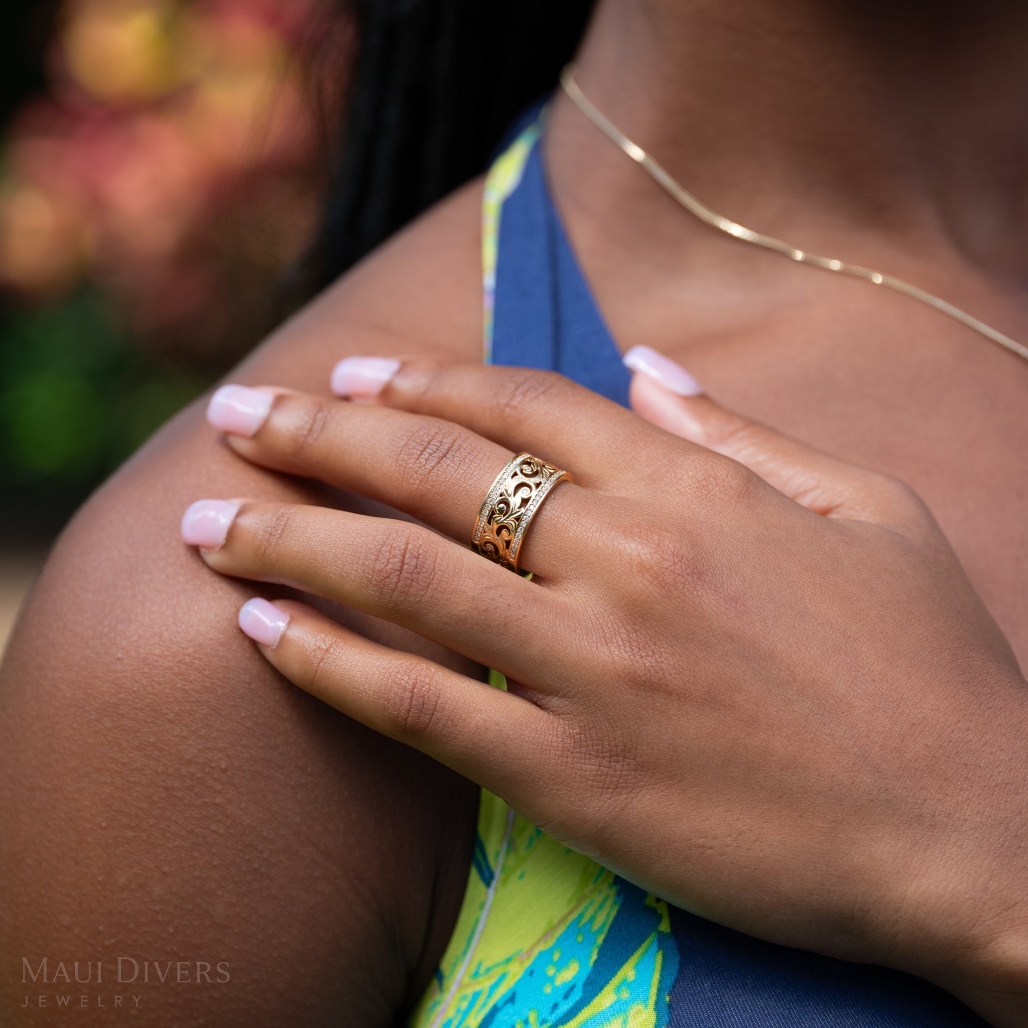 MAUI DIVERS jewelry リング Living Heirloom Scroll Ring in Yellow Gold with Diamonds