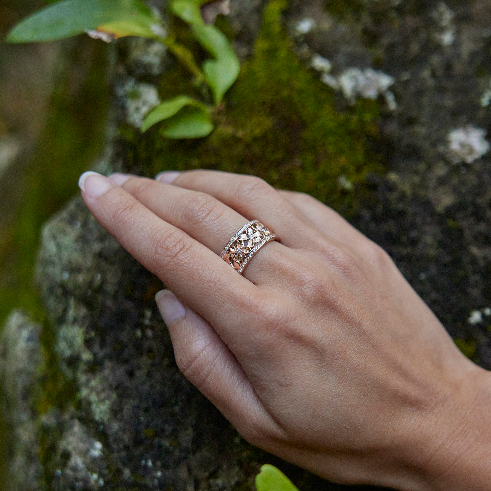 Hawaiian Heirloom Plumeria Ring in Rose Gold with Diamonds - 10mm