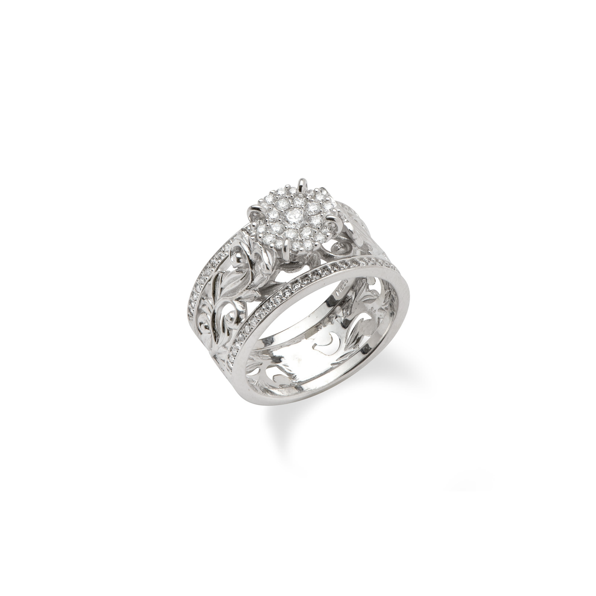 ダイヤモンドと白金のハワイアンの家宝婚約指輪 -  10mm