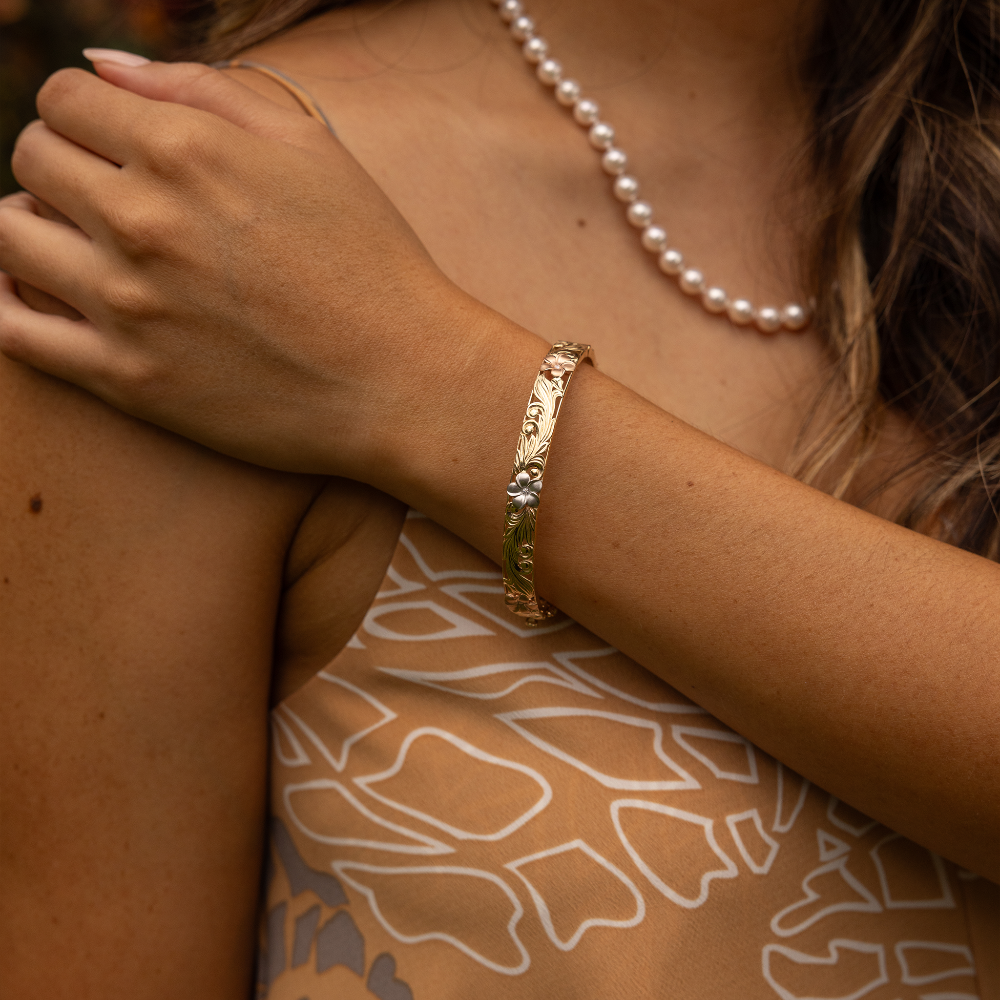 Hawaiian Heirloom Plumeria Hinge Bracelet in Tri Color Gold with Diamonds- 8mm