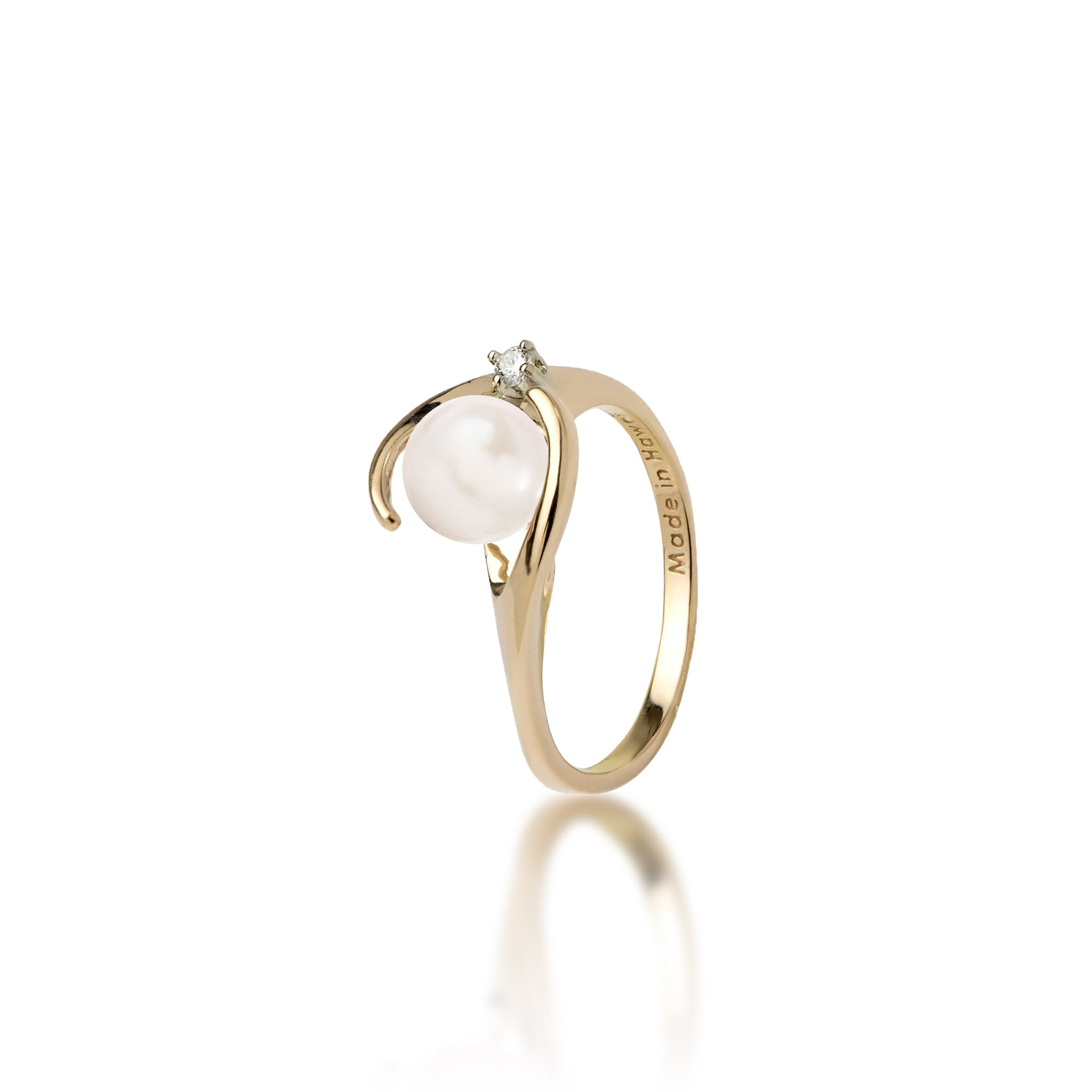 Pick A Pearl Caressing Hands Ring in Gold with Diamond