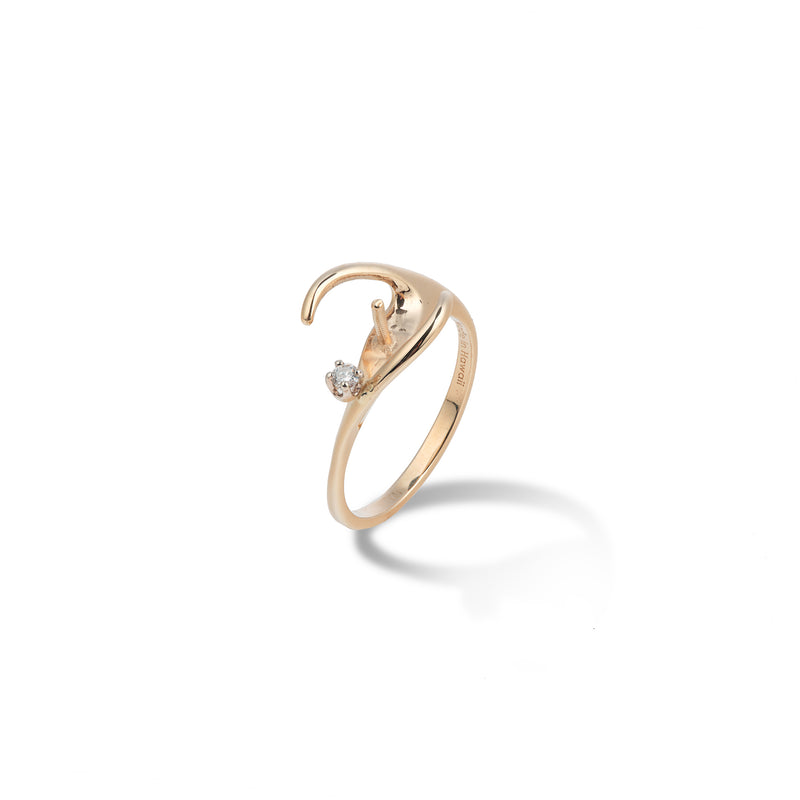 Pick A Pearl Caressing Hands Ring in Gold with Diamond