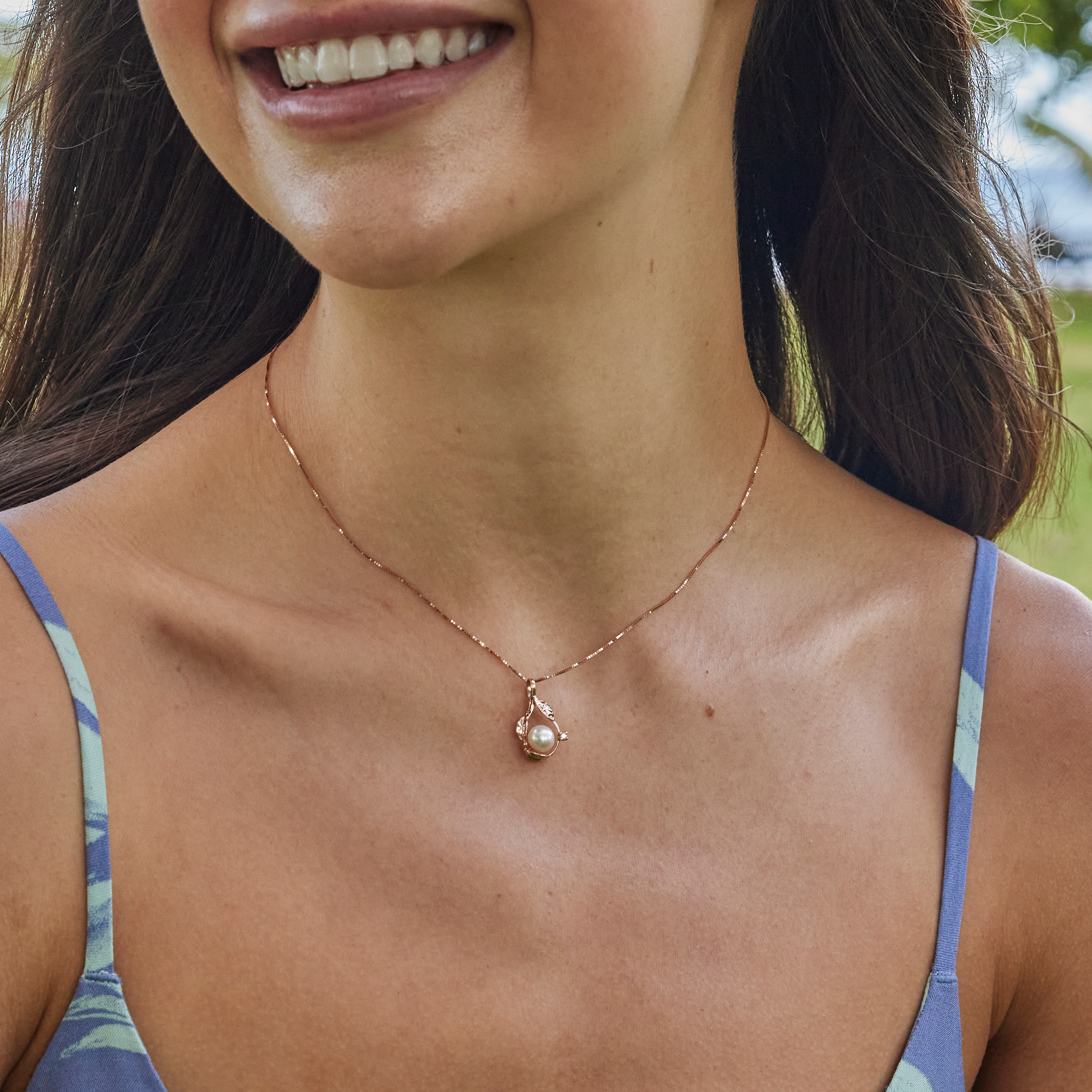 Choisissez un pendentif de perle en or rose avec des diamants