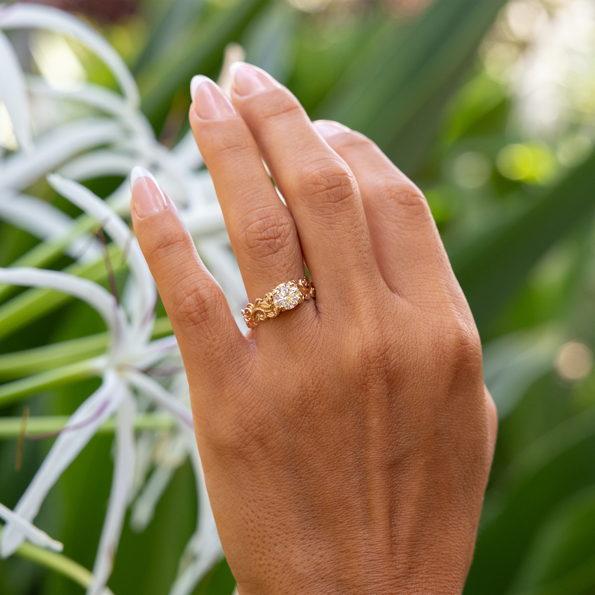 ダイヤモンドと金のハワイアンの家宝婚約指輪