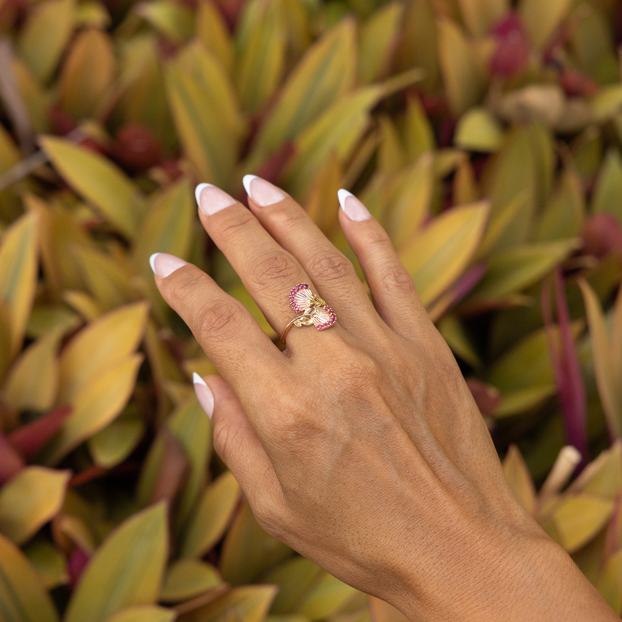 ʻŌhiʻa Lehua Ruby Ring in Two Tone Gold - 18mm