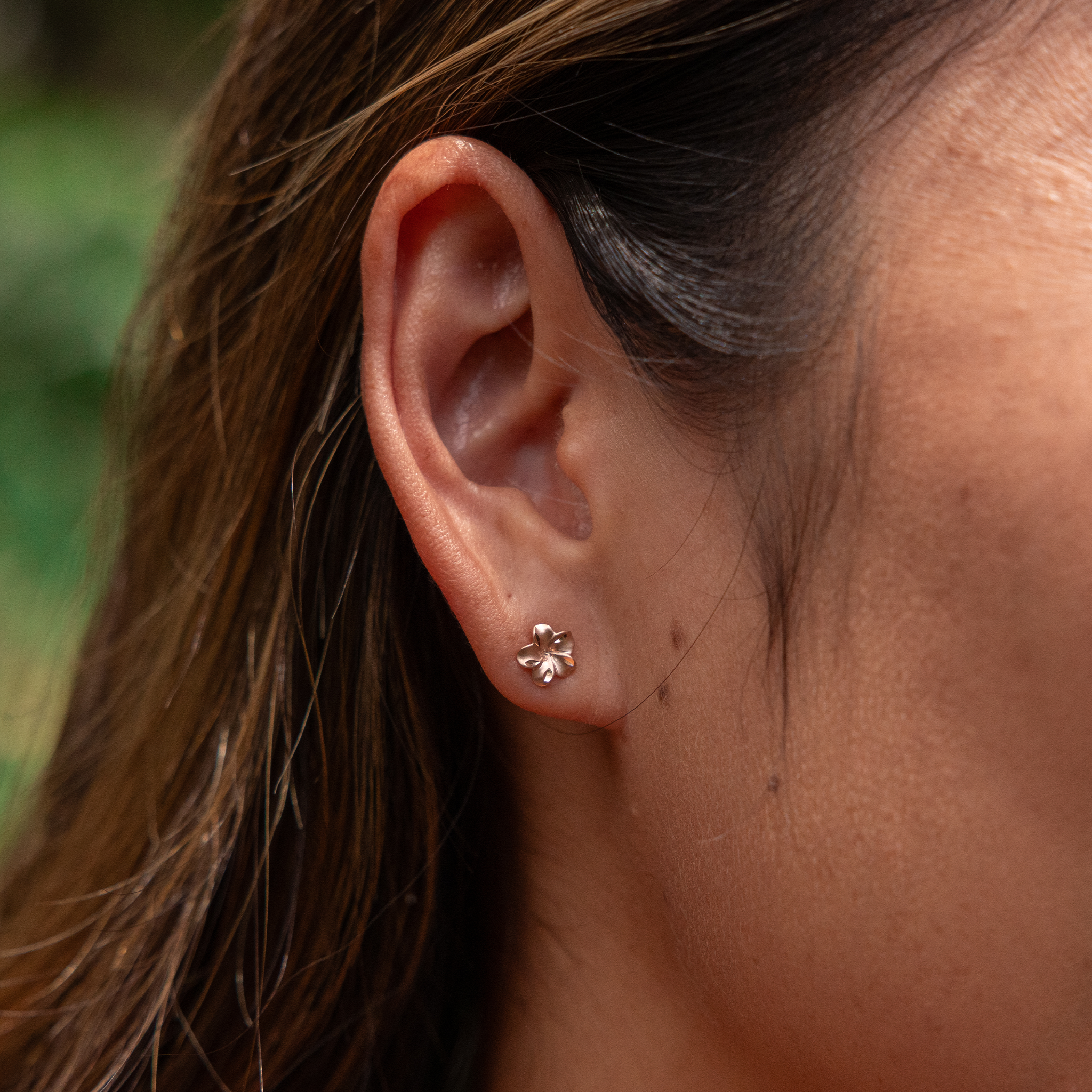 Boucles d'oreilles plumeria en or rose - 7 mm
