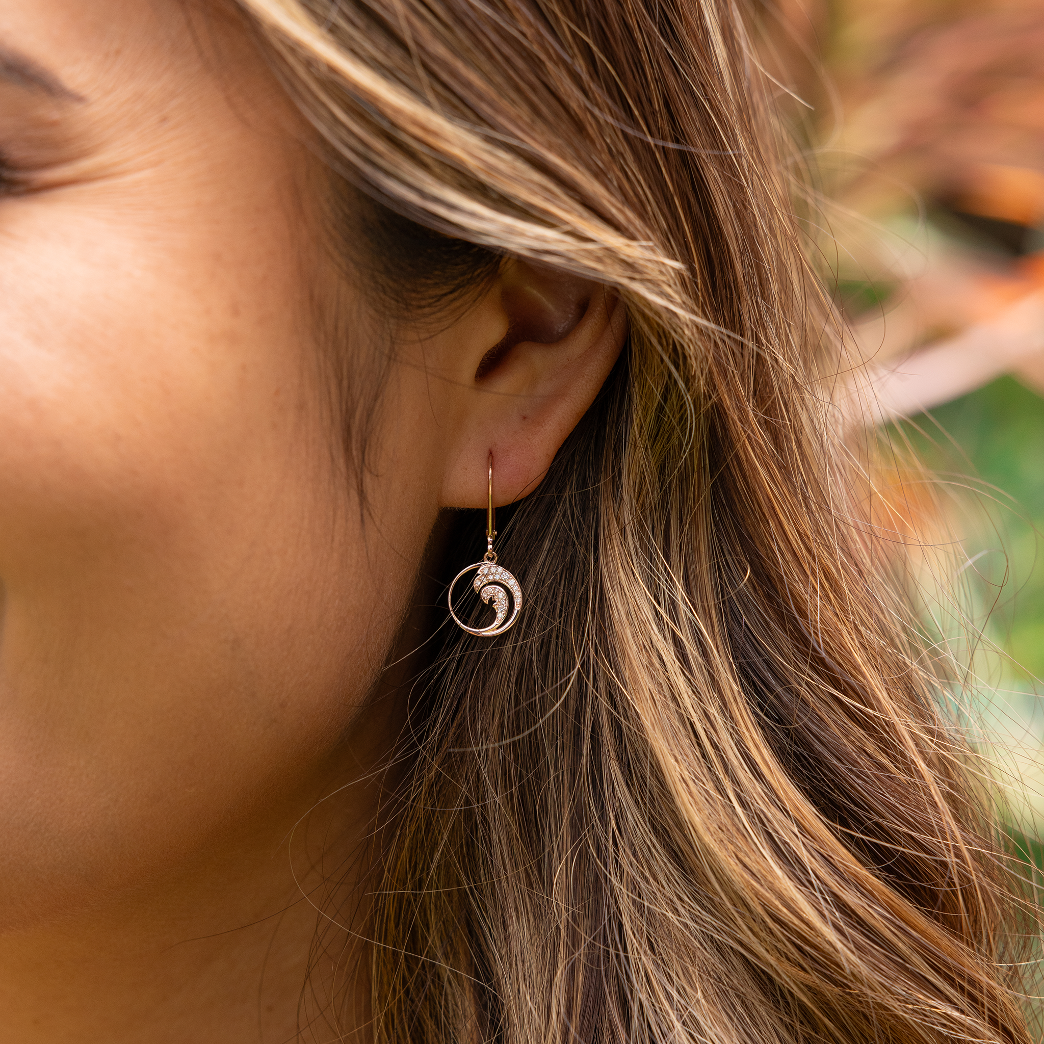 Nalu Earrings dans Rose Gold avec Diamonds-12mm