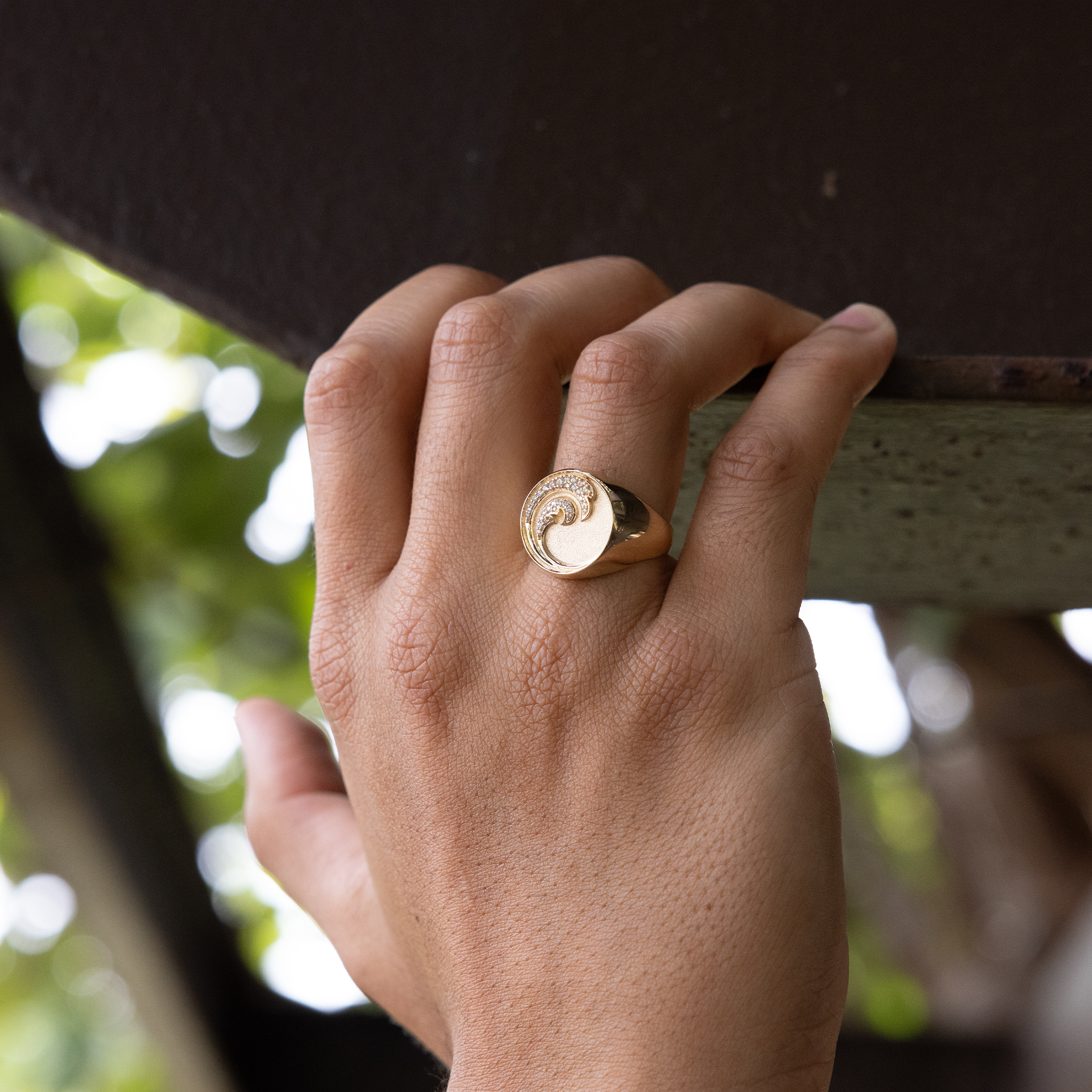 Nalu-Ring in Gold mit Diamanten – 18 mm