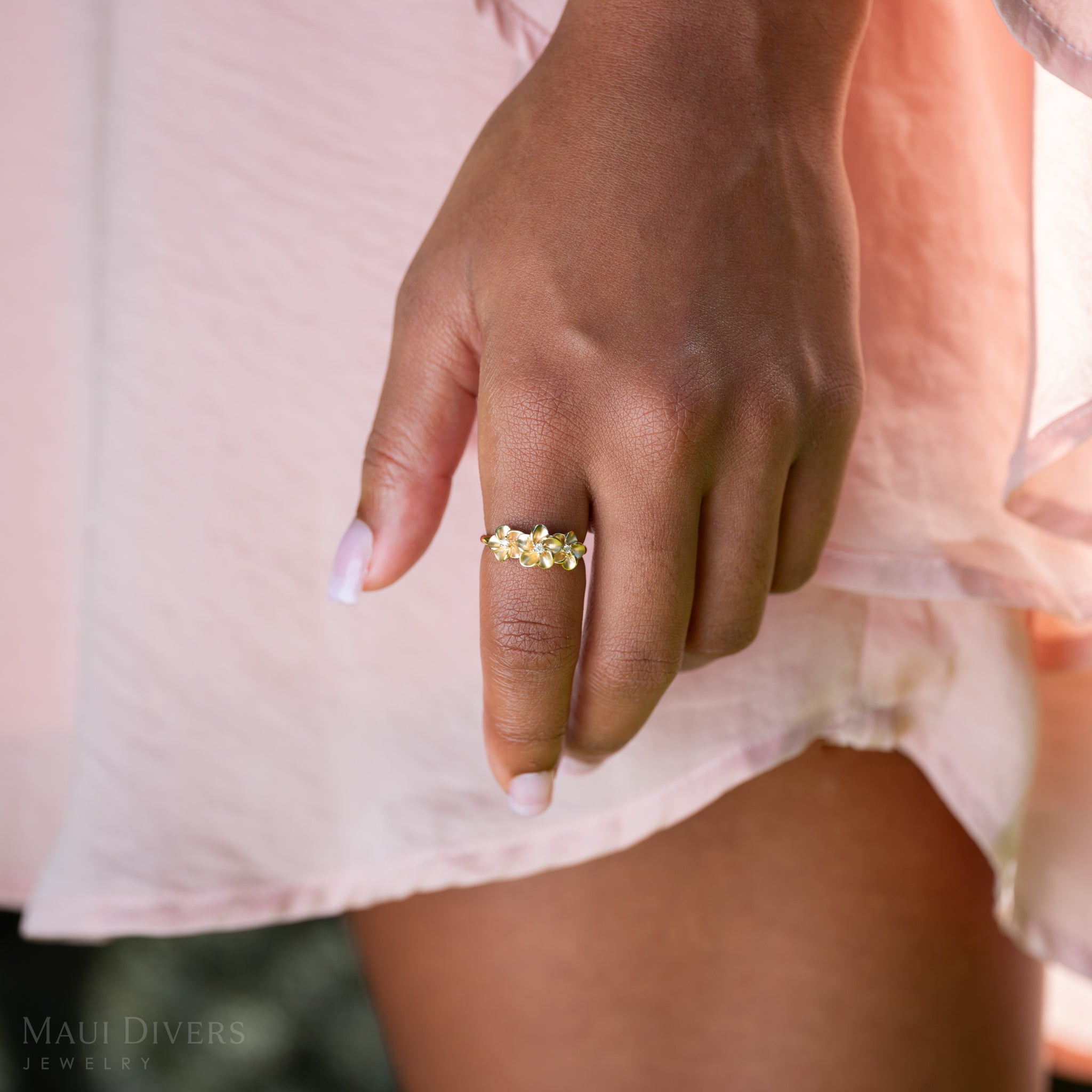 Plumeria Ring in Gold with Diamonds - 8mm