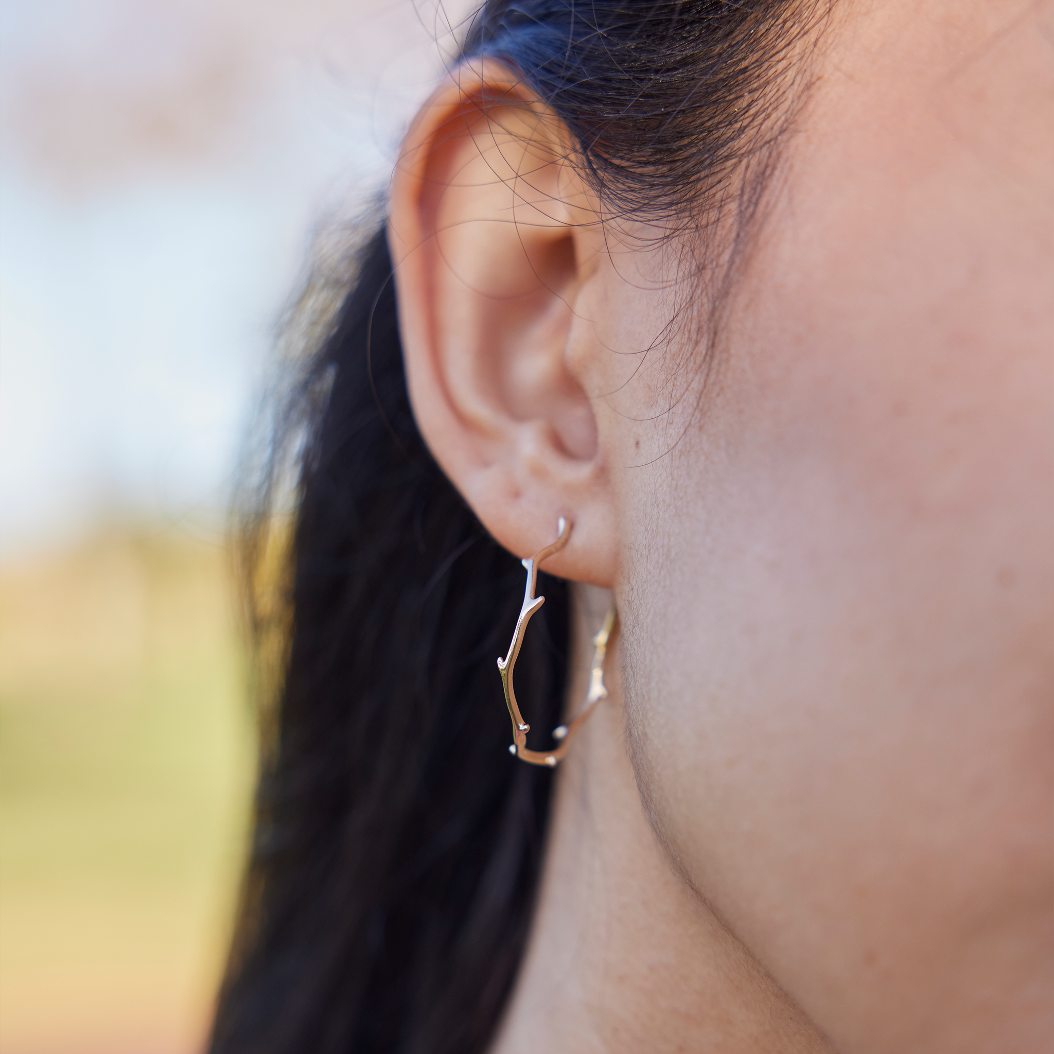 Boucles d'oreilles de cerceau patrimoniales en or - 25 mm