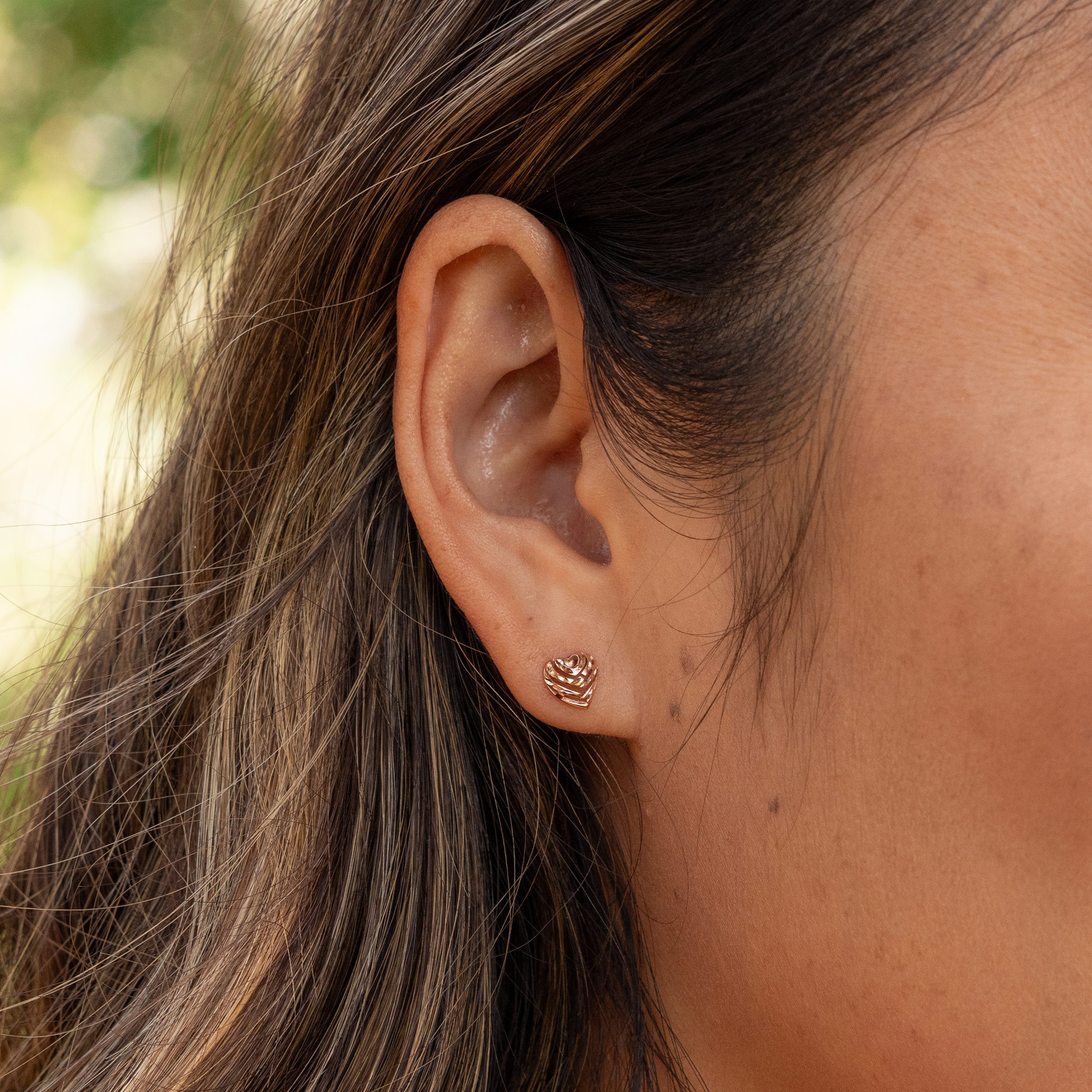Boucles d'oreilles de coeur Aloha en or rose - 7 mm
