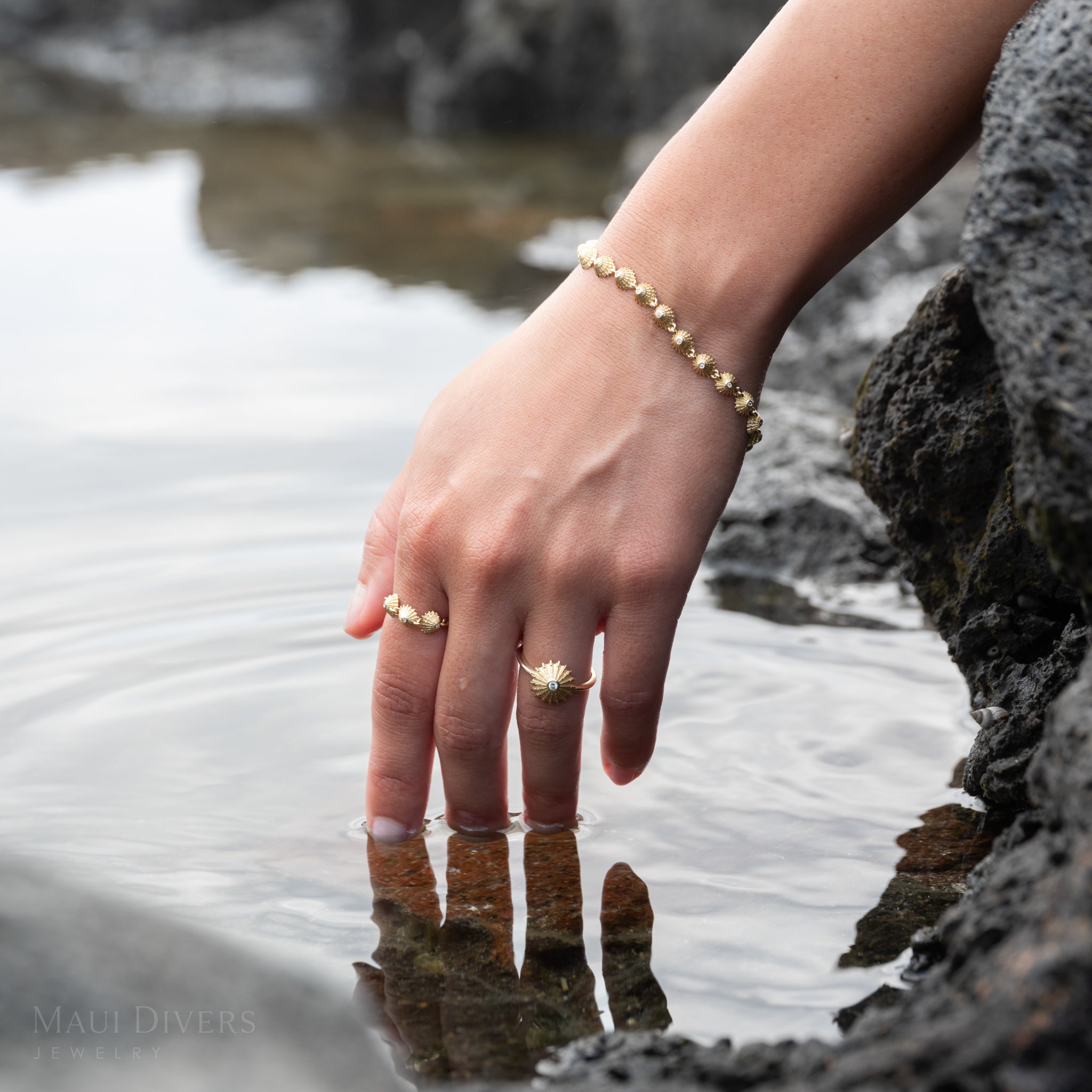 ʻOpihi Diamond Ring in Gold - 6mm