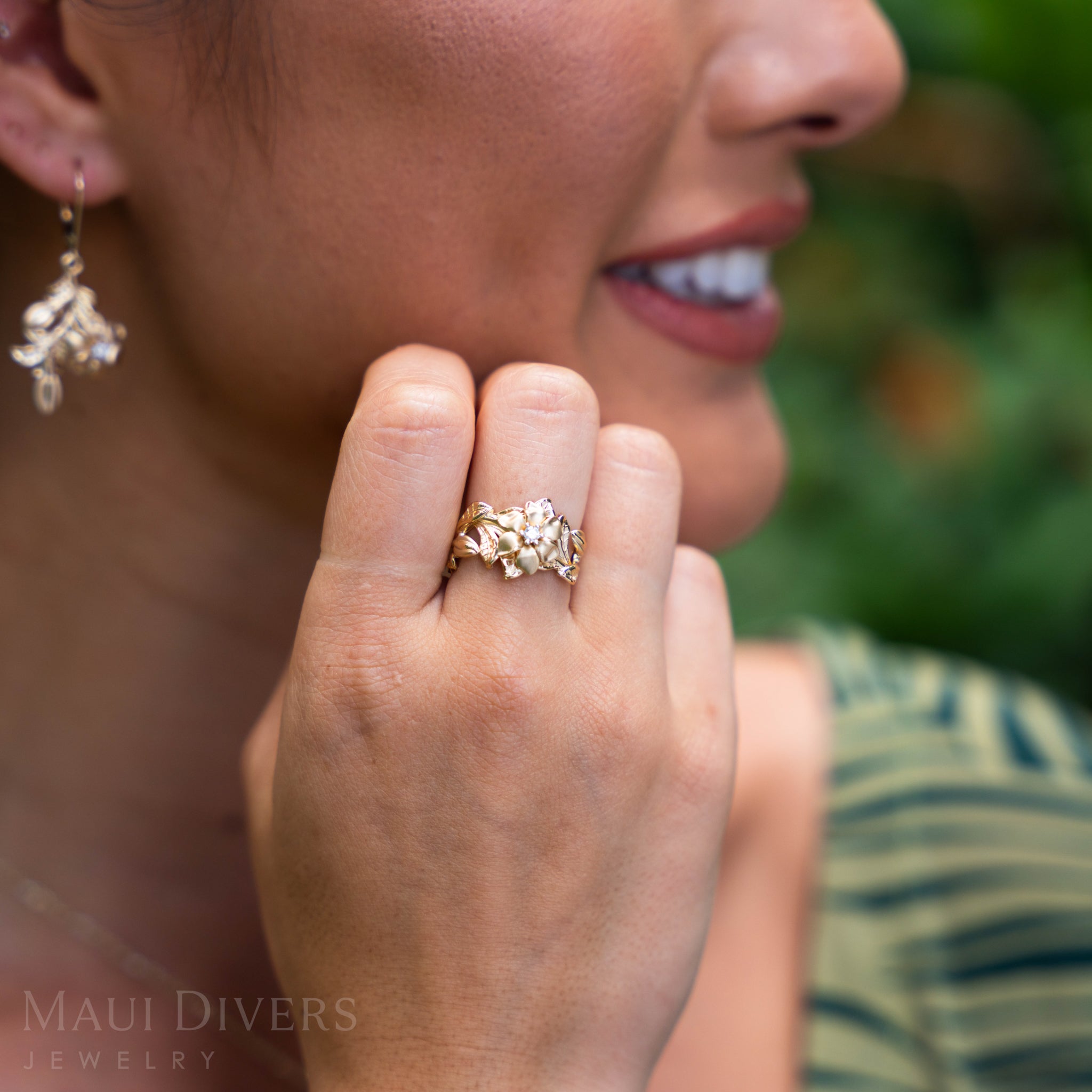 Nāʻū Ring in Gold with Diamond - 14mm