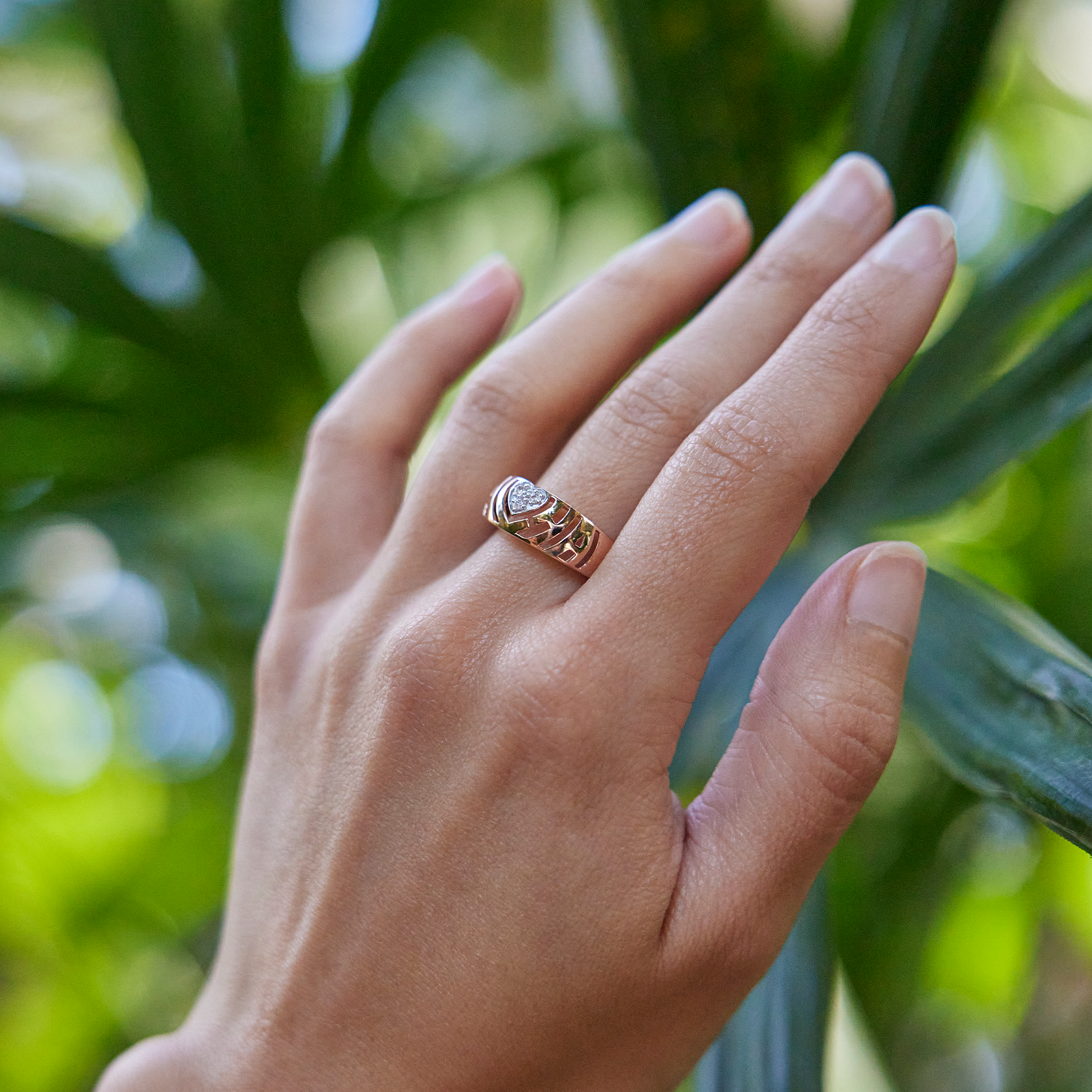 Anneau de coeur Aloha en or rose avec des diamants - 8 mm