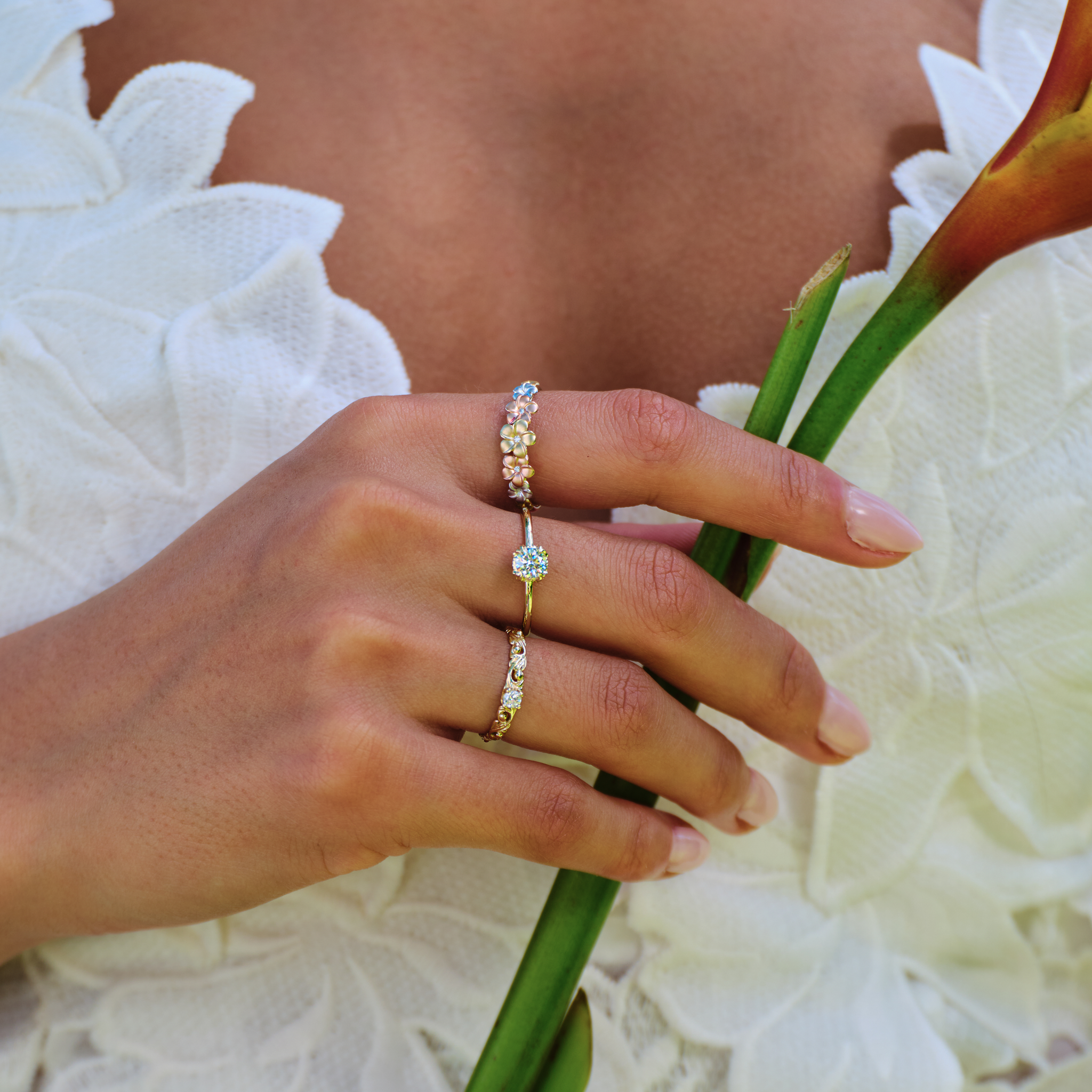 Hidden Hawaiʻi Maile Ring in Gold with Lab Grown Diamond