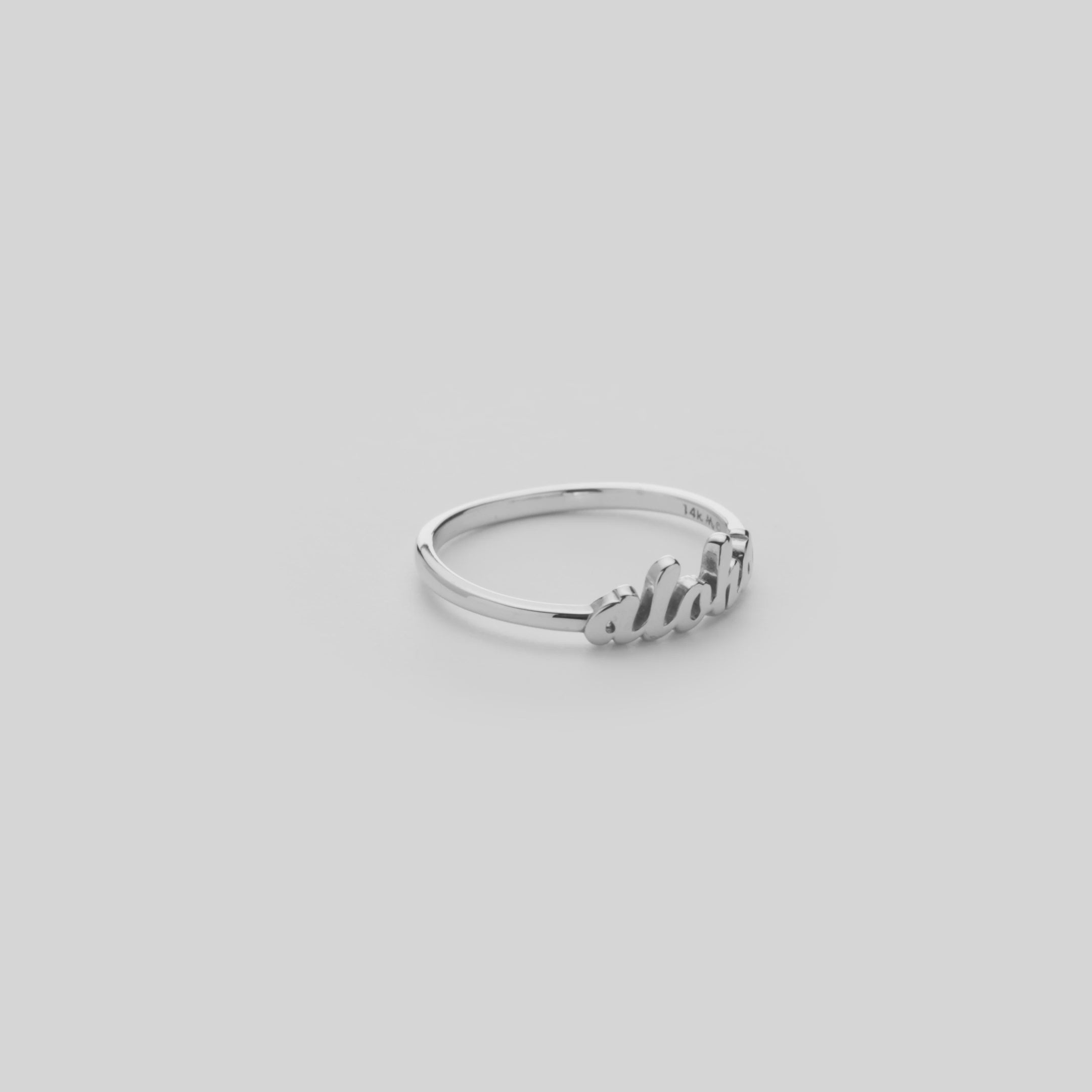 Video showcasing the Aloha Ring in White Gold