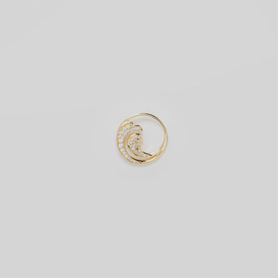 Video showcasing the 18mm Nalu Pendant in 14k Yellow Gold with Diamonds on a white background