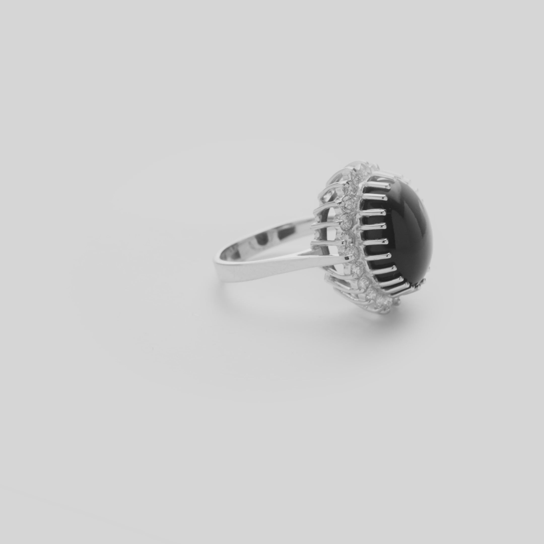 Video showcasing the Princess Ka‘iulani Black Coral Ring in White Gold with Diamonds