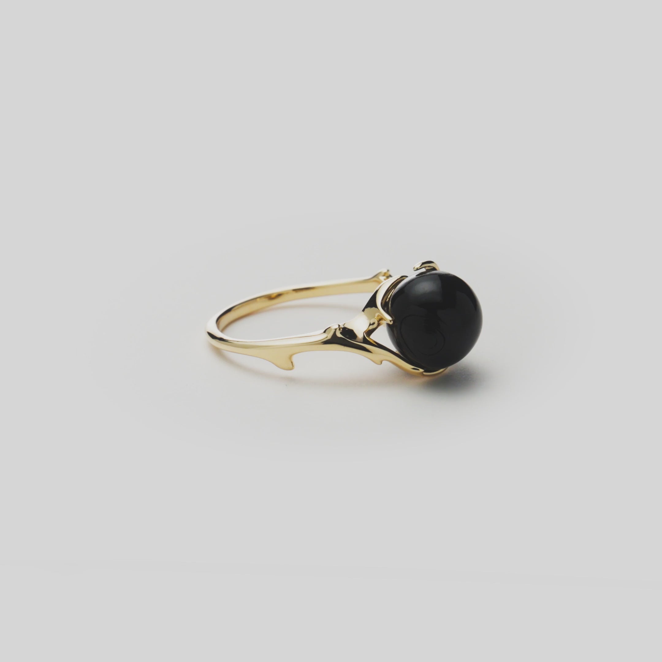 Video showcasing the Heritage Black Coral Ring in 14k Yellow Gold